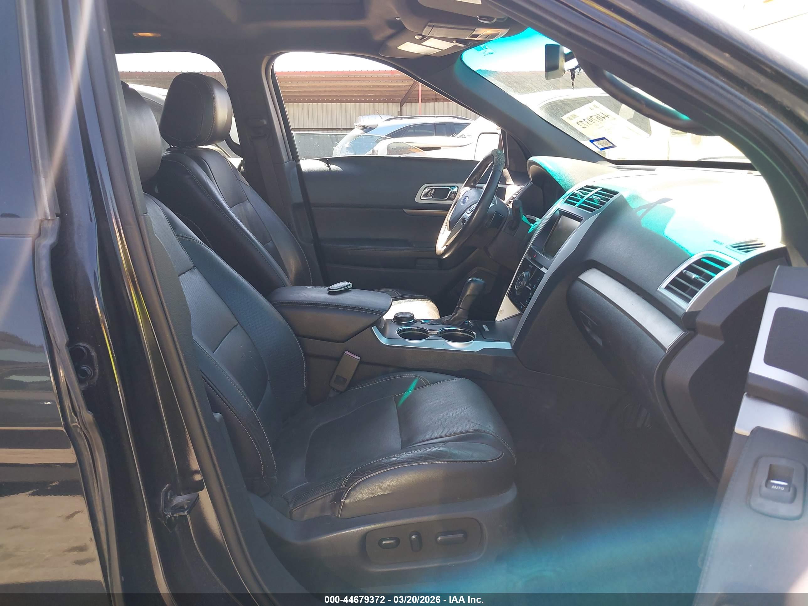 FORD EXPLORER image 5