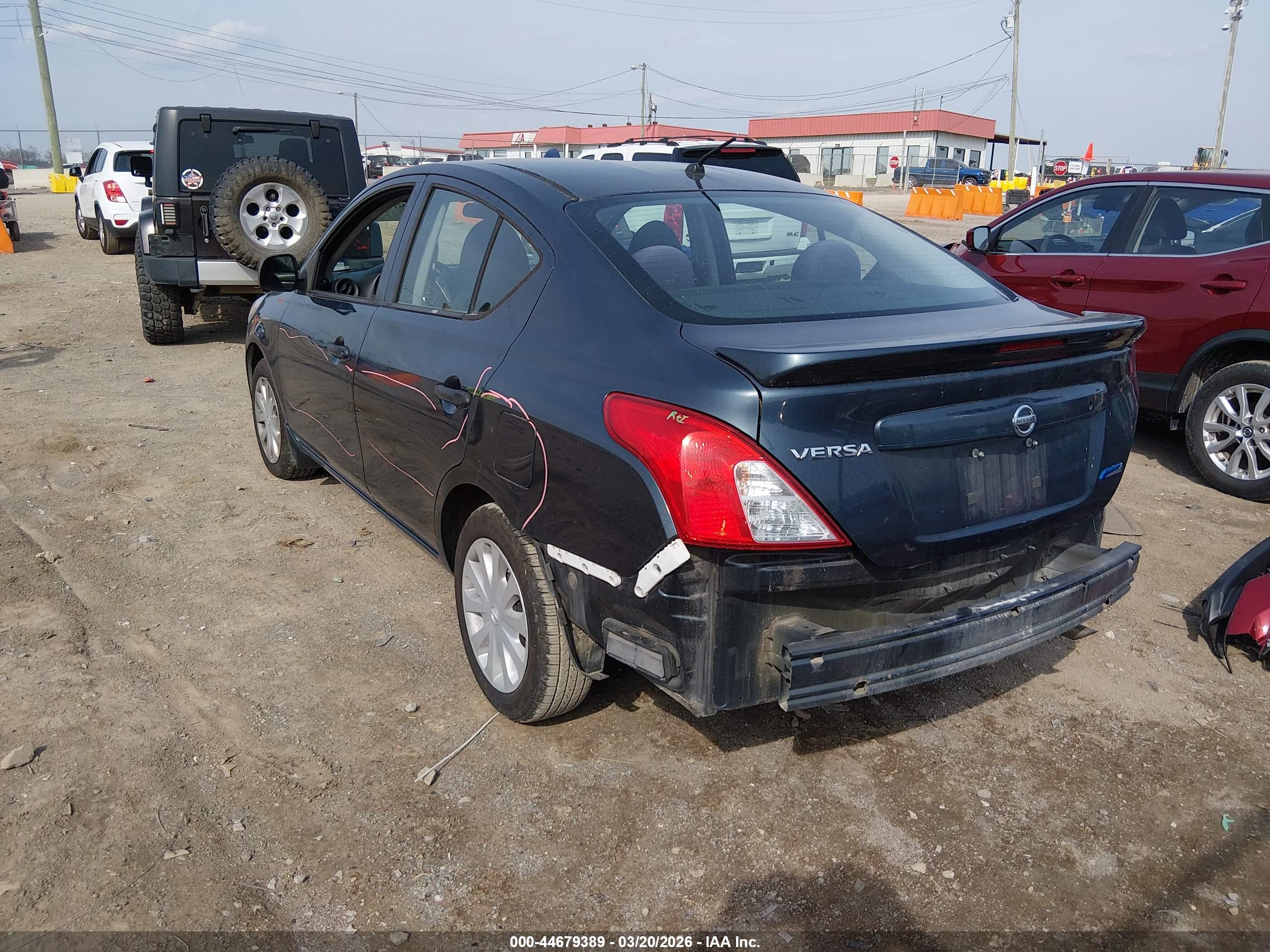 NISSAN VERSA image 3