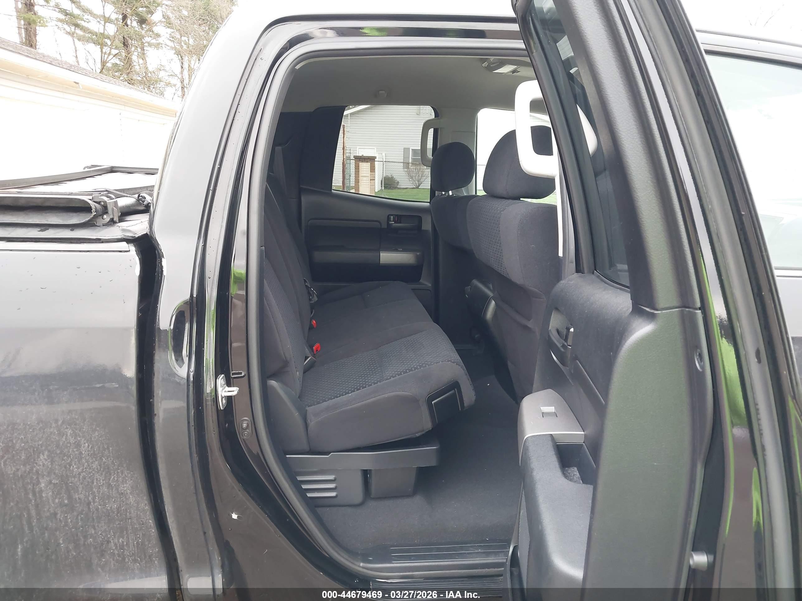 TOYOTA TUNDRA image 8