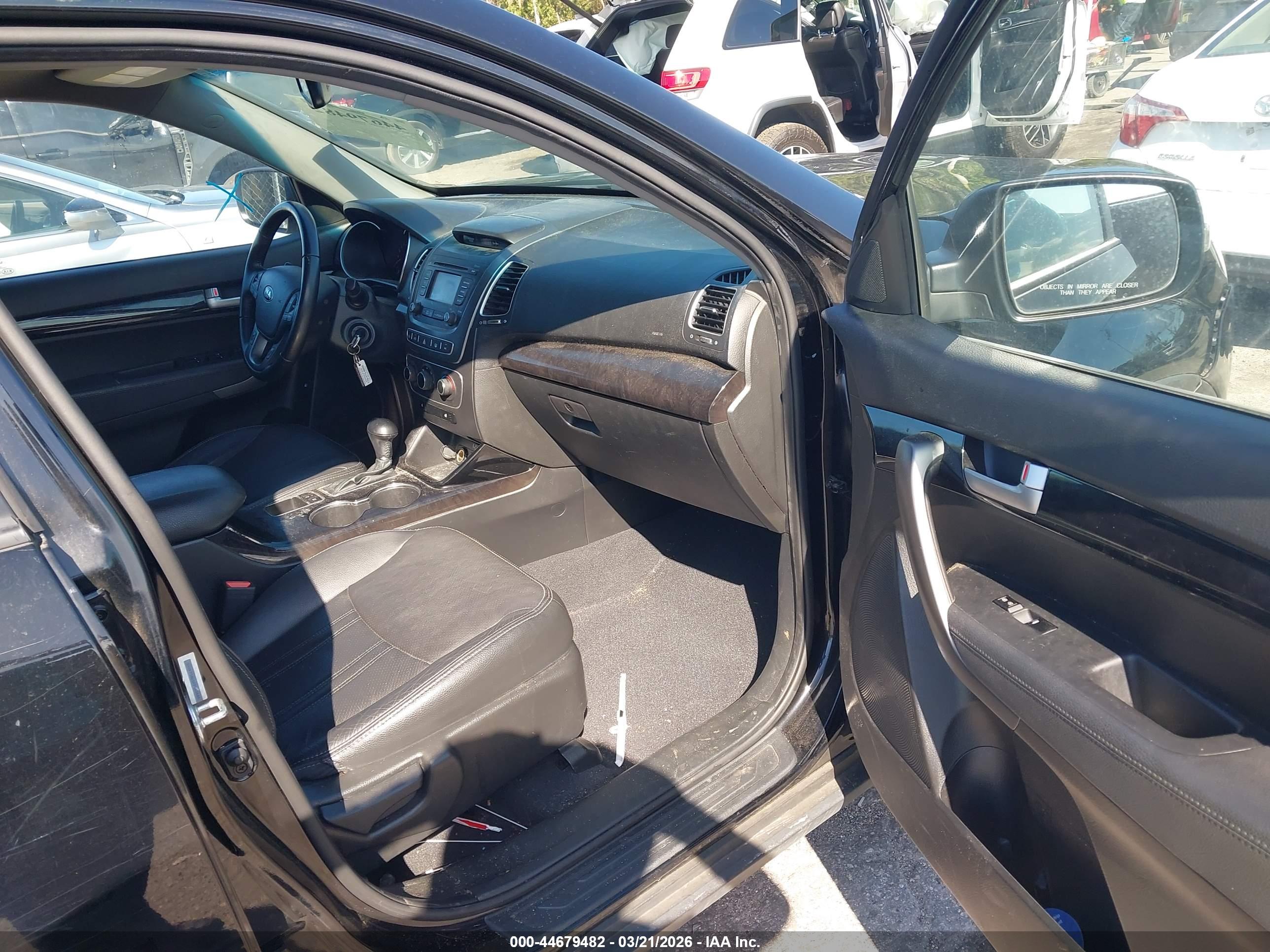 KIA SORENTO image 5
