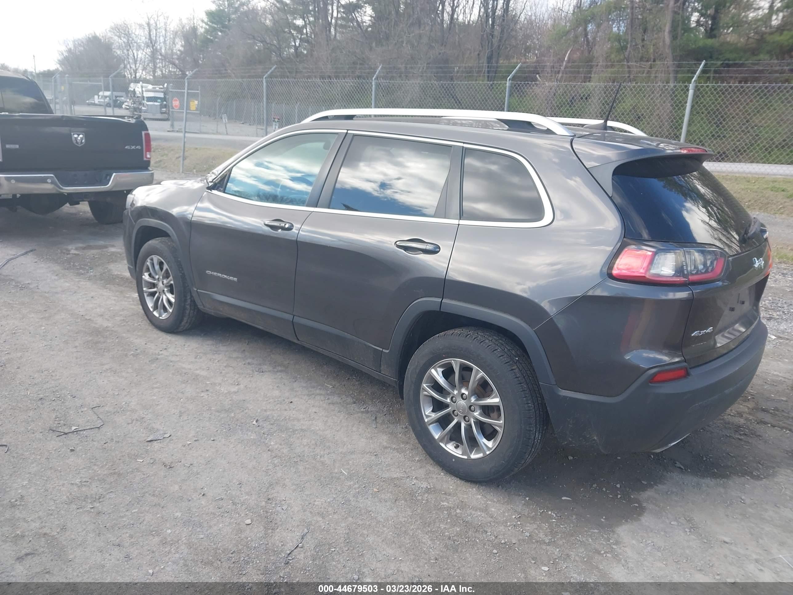 JEEP CHEROKEE image 3