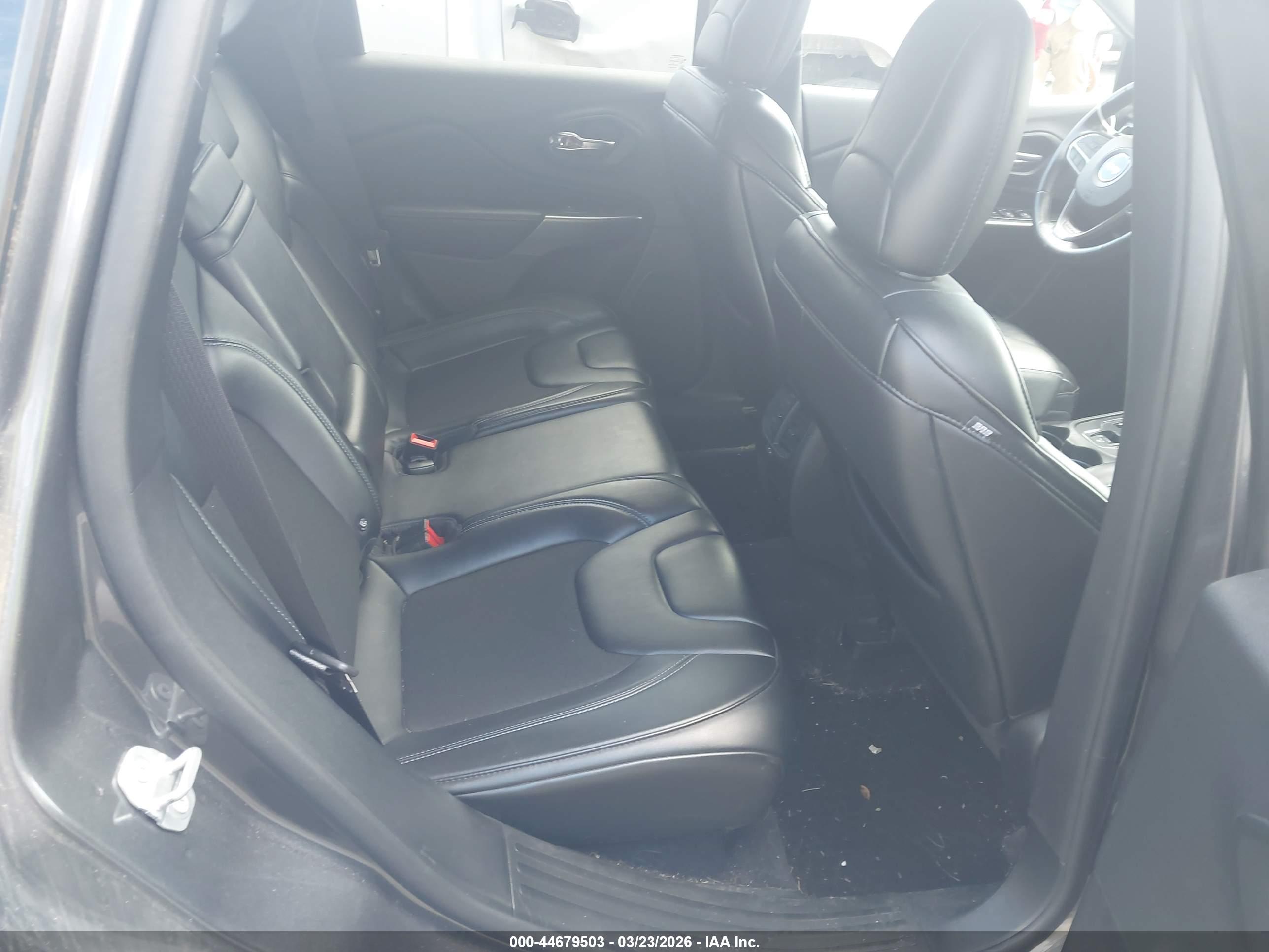 JEEP CHEROKEE image 8