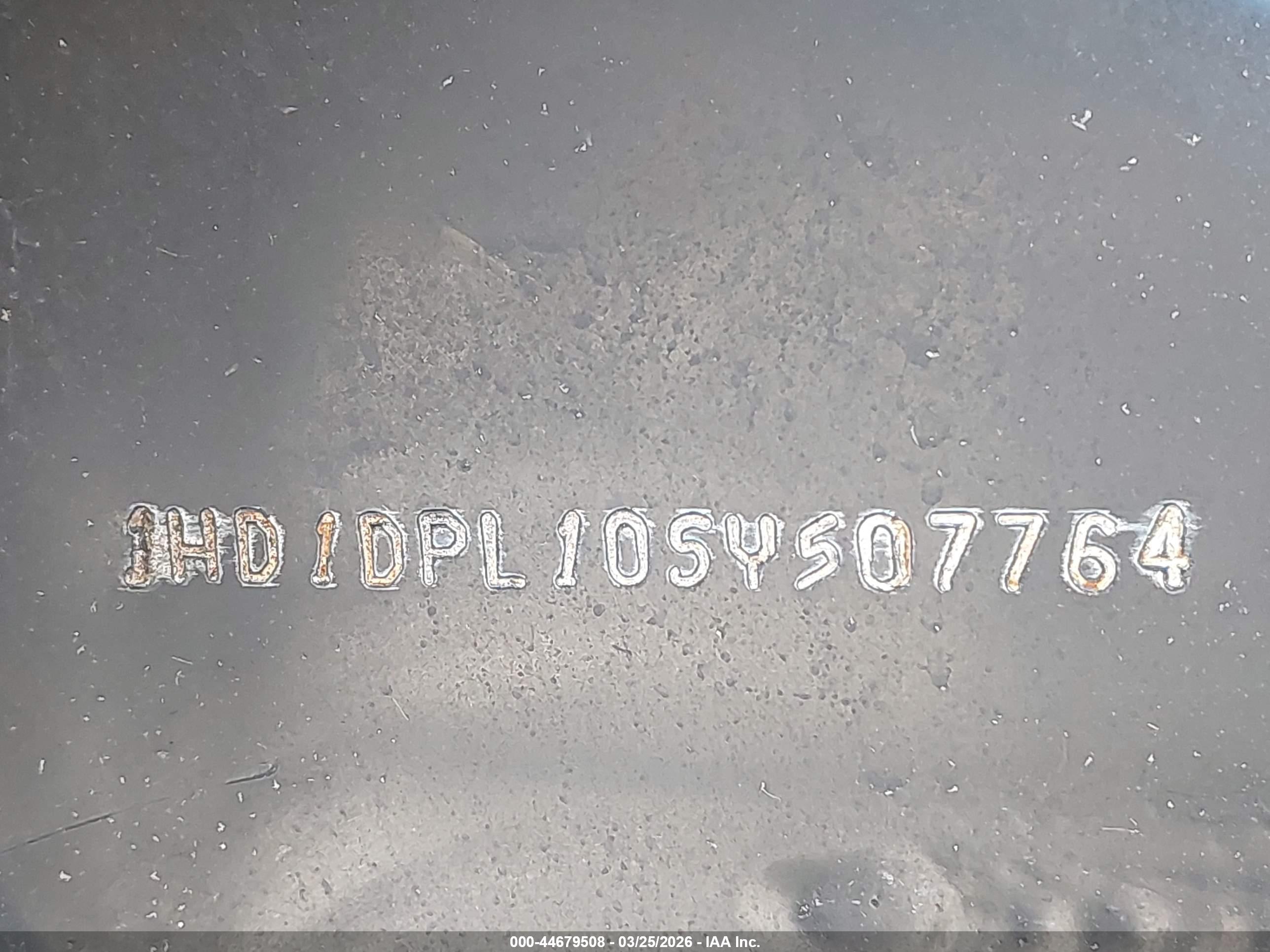 HARLEY-DAVIDSON FLHTC image 10
