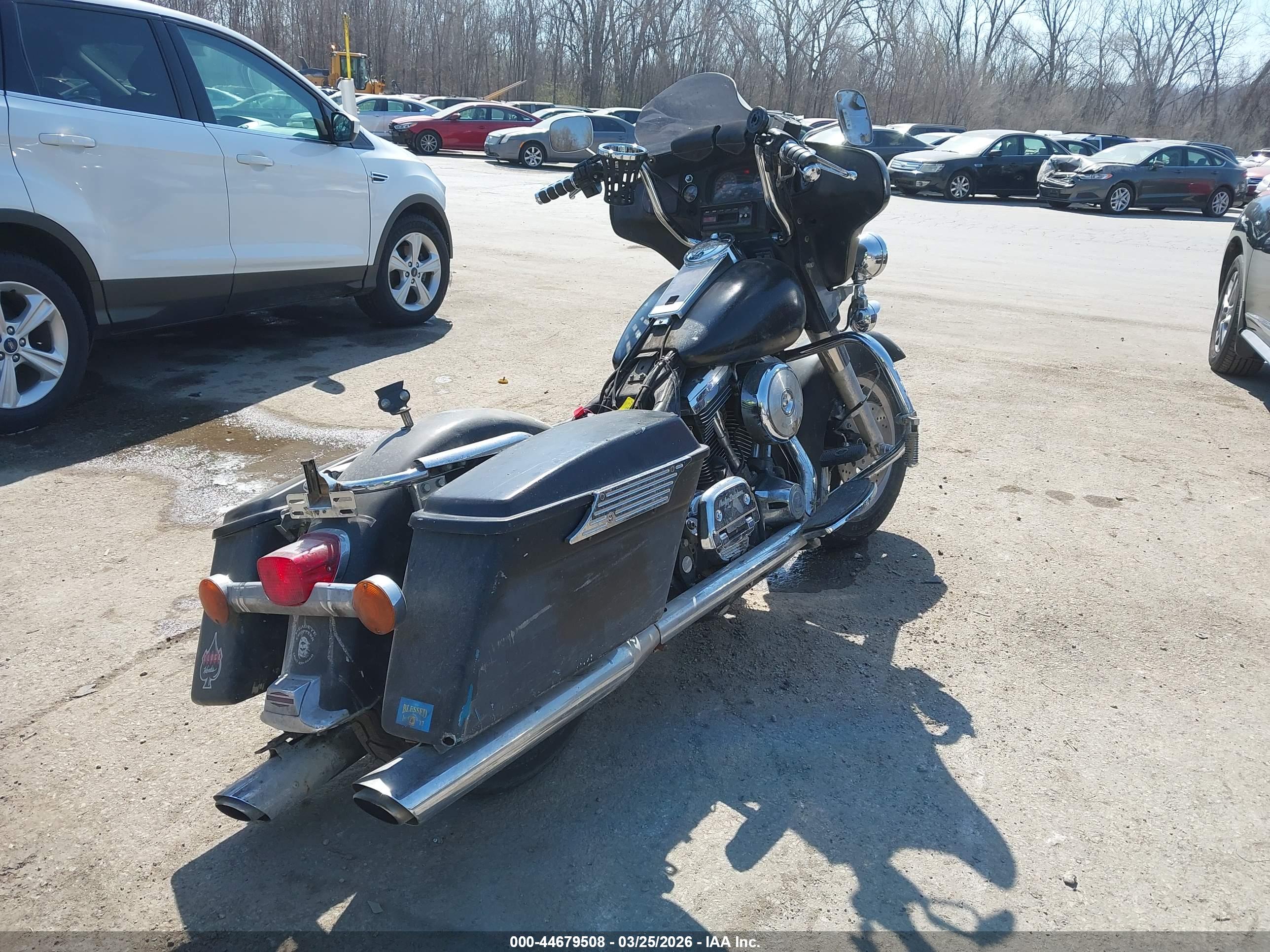 HARLEY-DAVIDSON FLHTC image 4