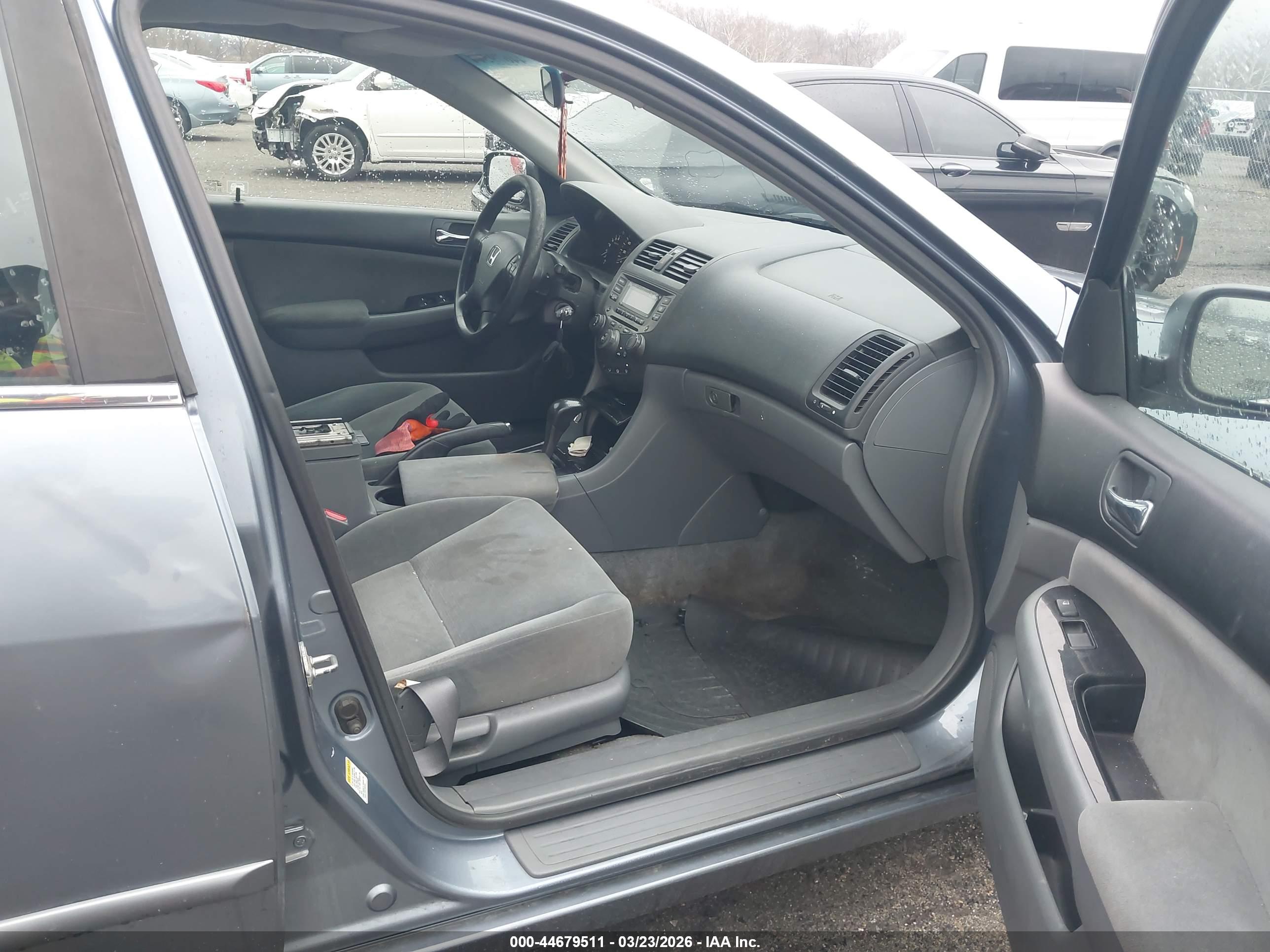 HONDA ACCORD image 5