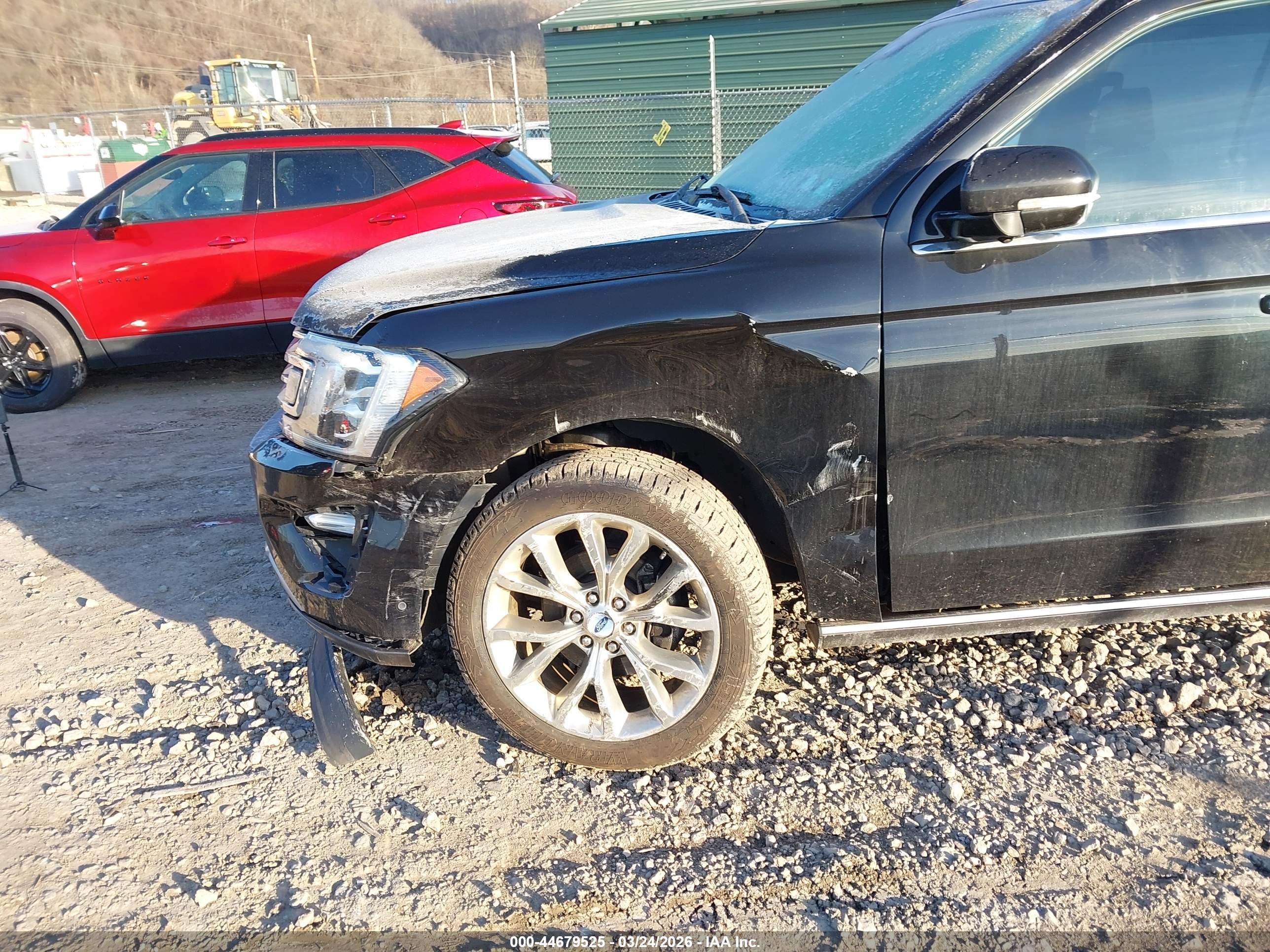FORD EXPEDITION image 6
