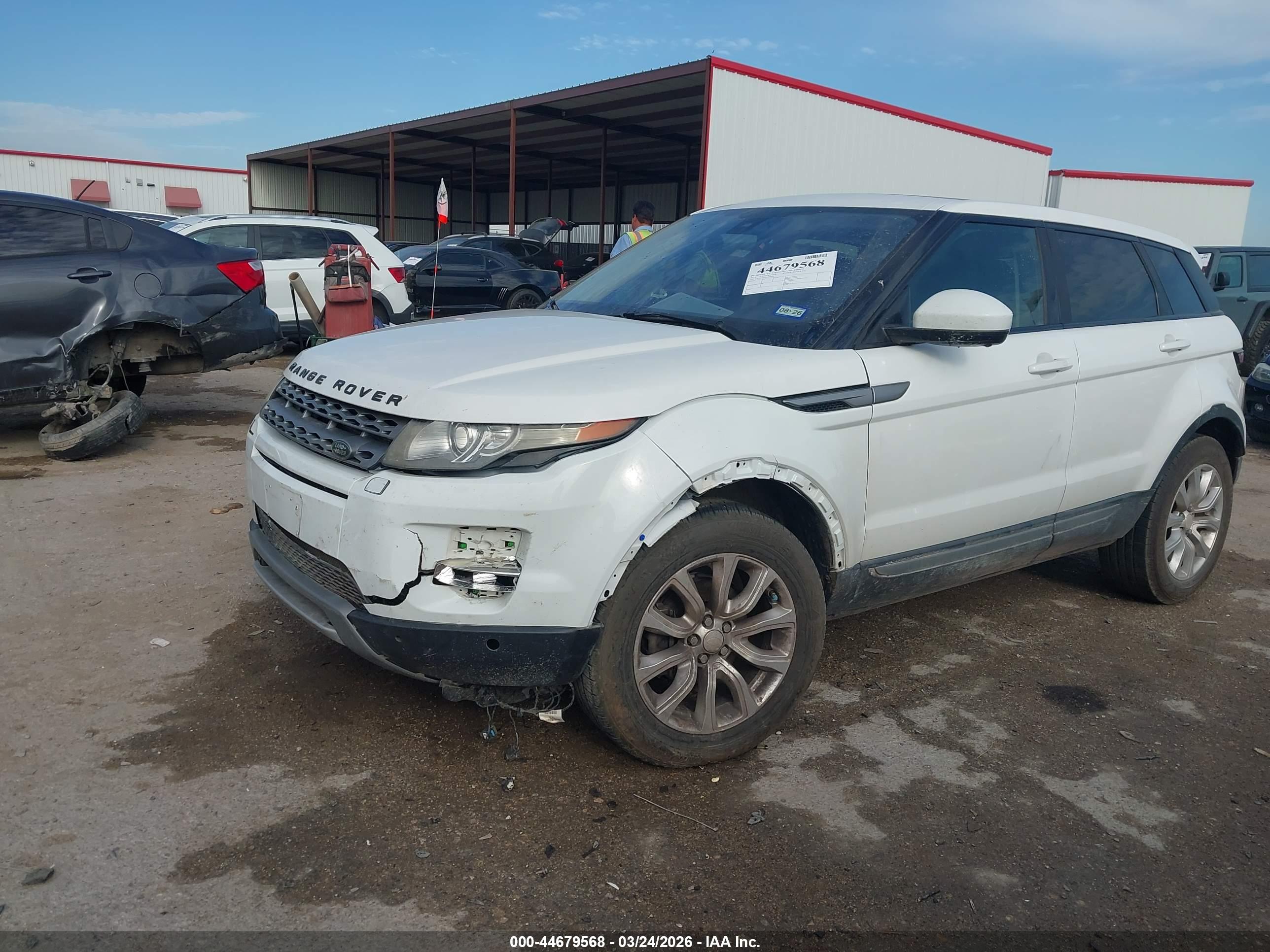 LAND ROVER image 6