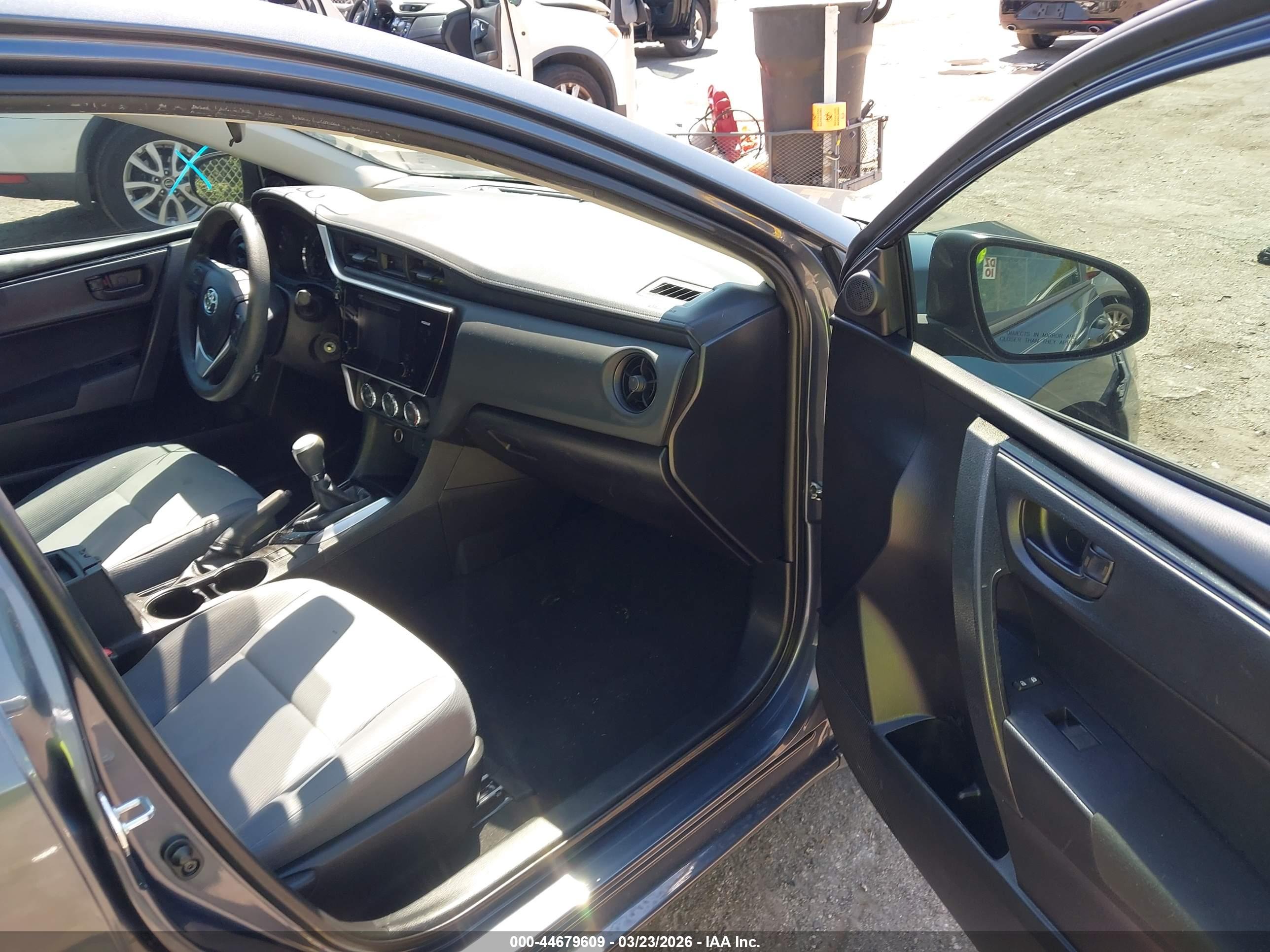 TOYOTA COROLLA image 5