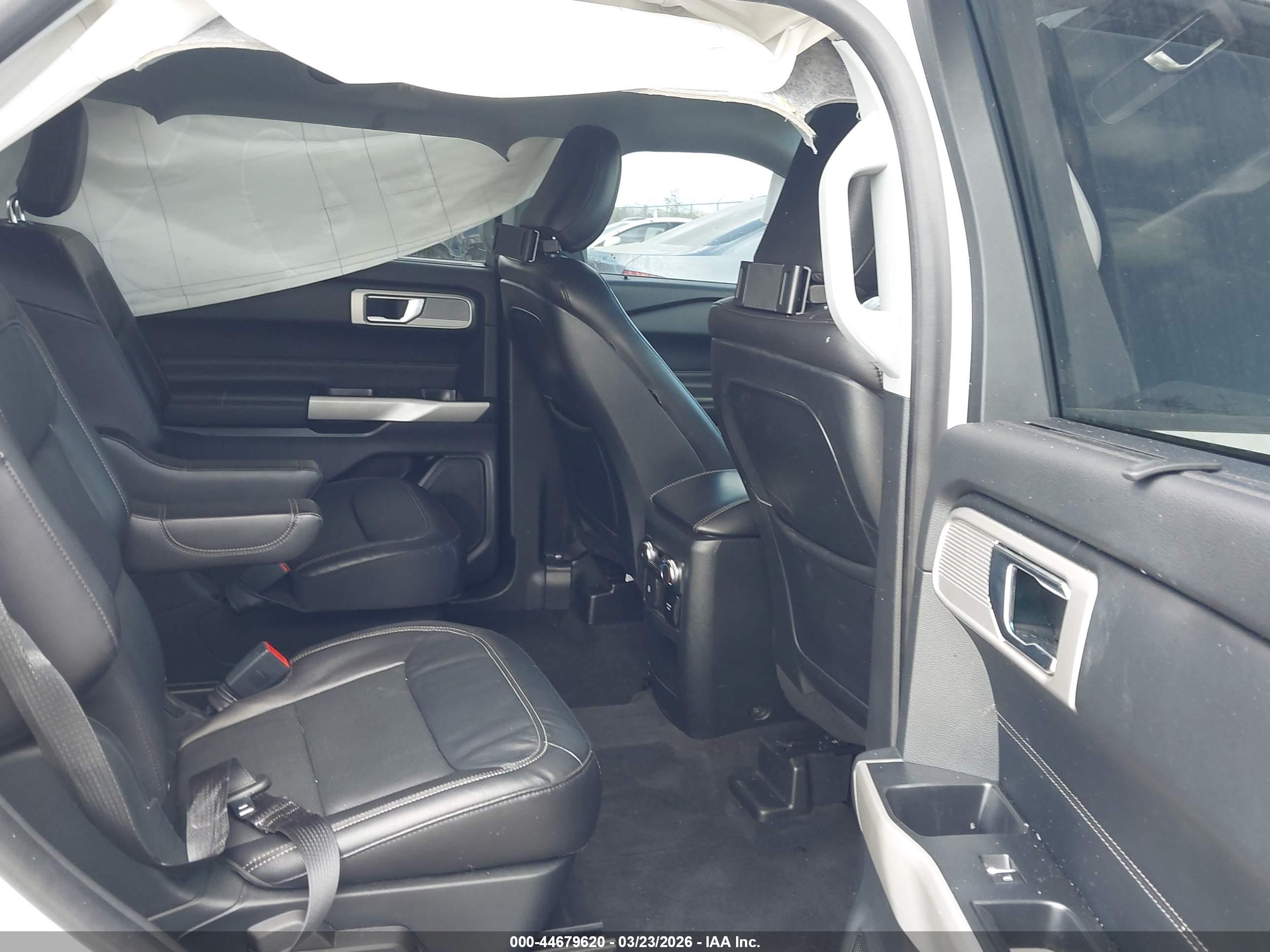 FORD EXPLORER image 8