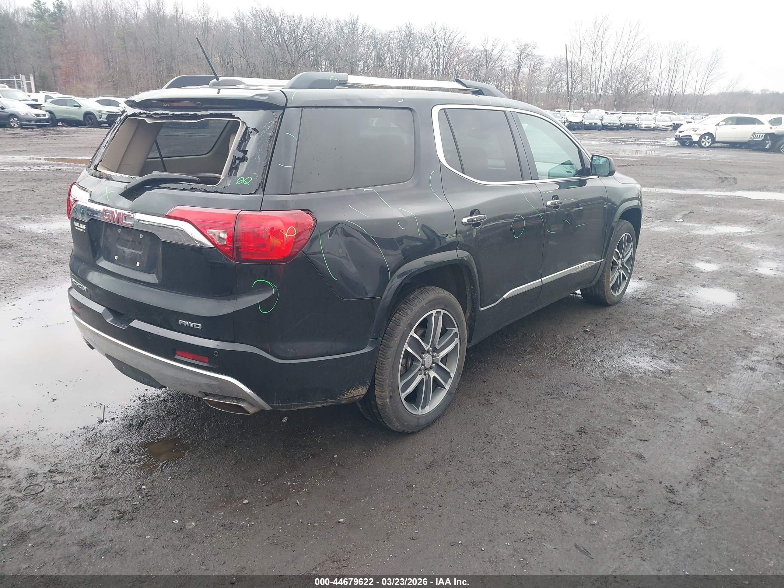 GMC ACADIA image 4
