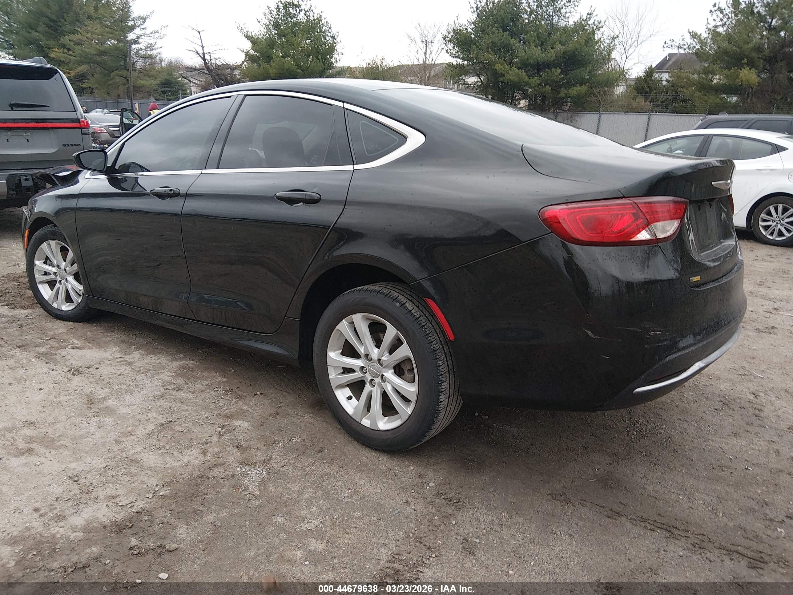 CHRYSLER 200 image 3