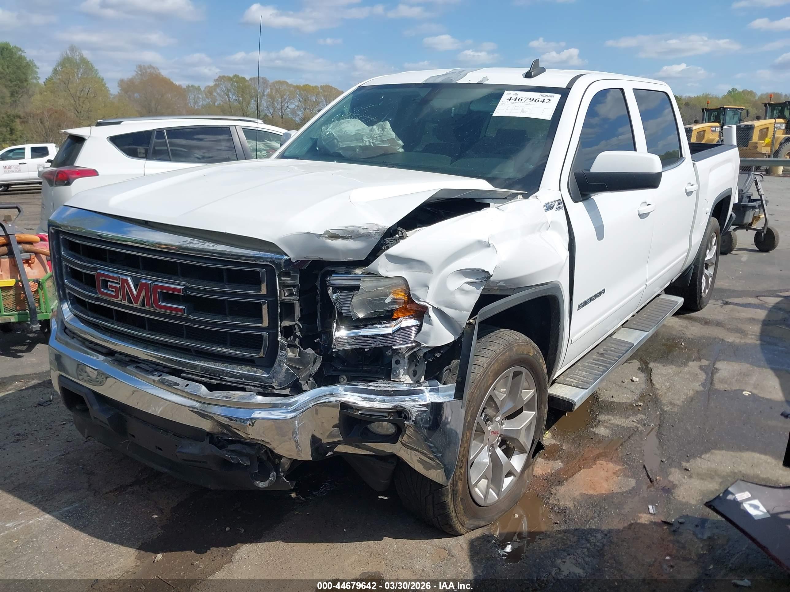 GMC SIERRA image 2