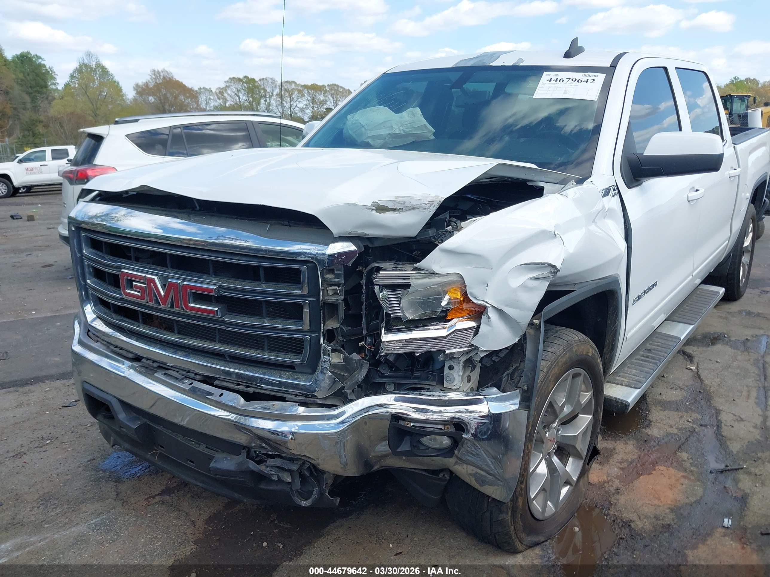GMC SIERRA image 6