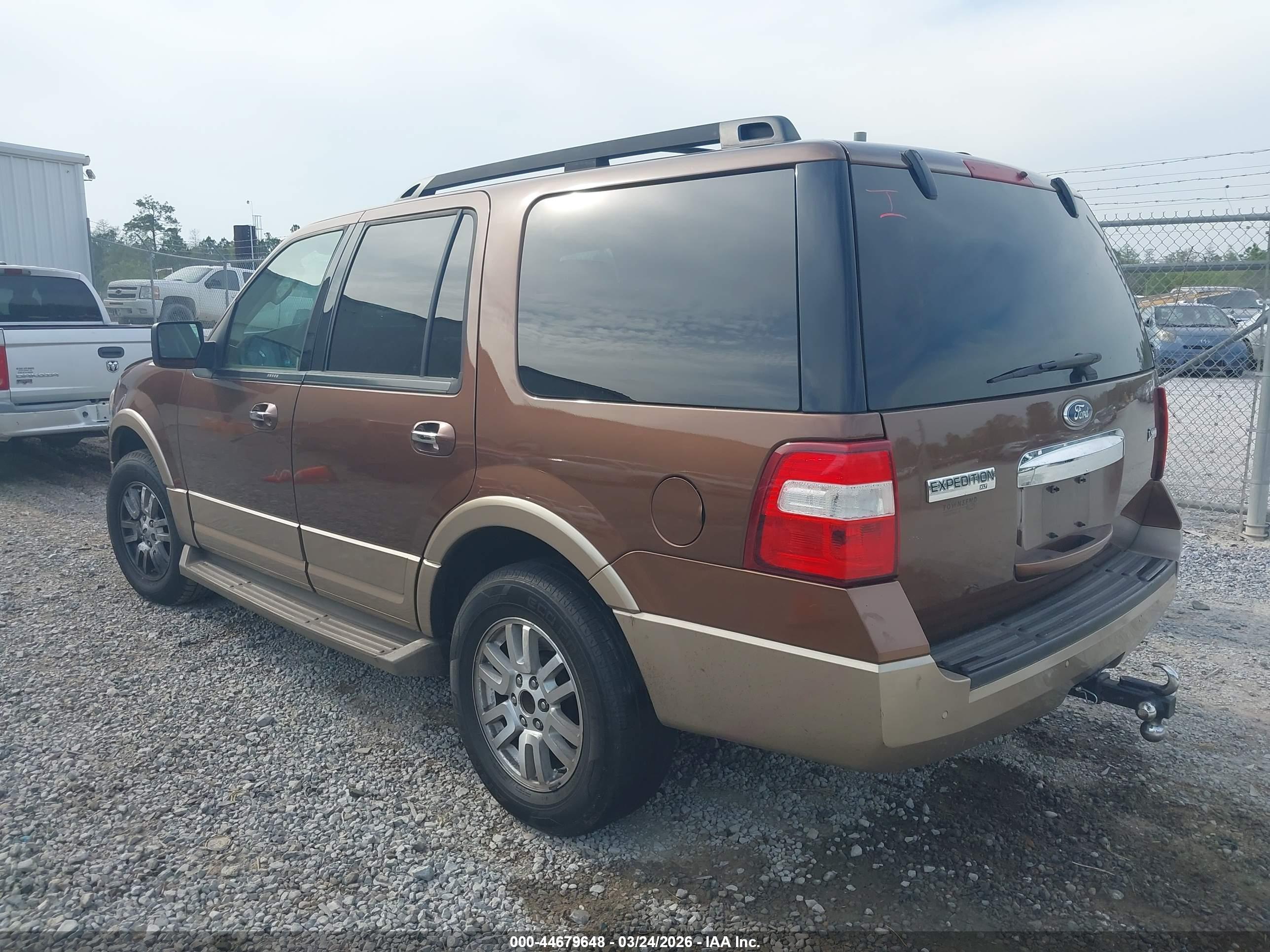 FORD EXPEDITION image 3