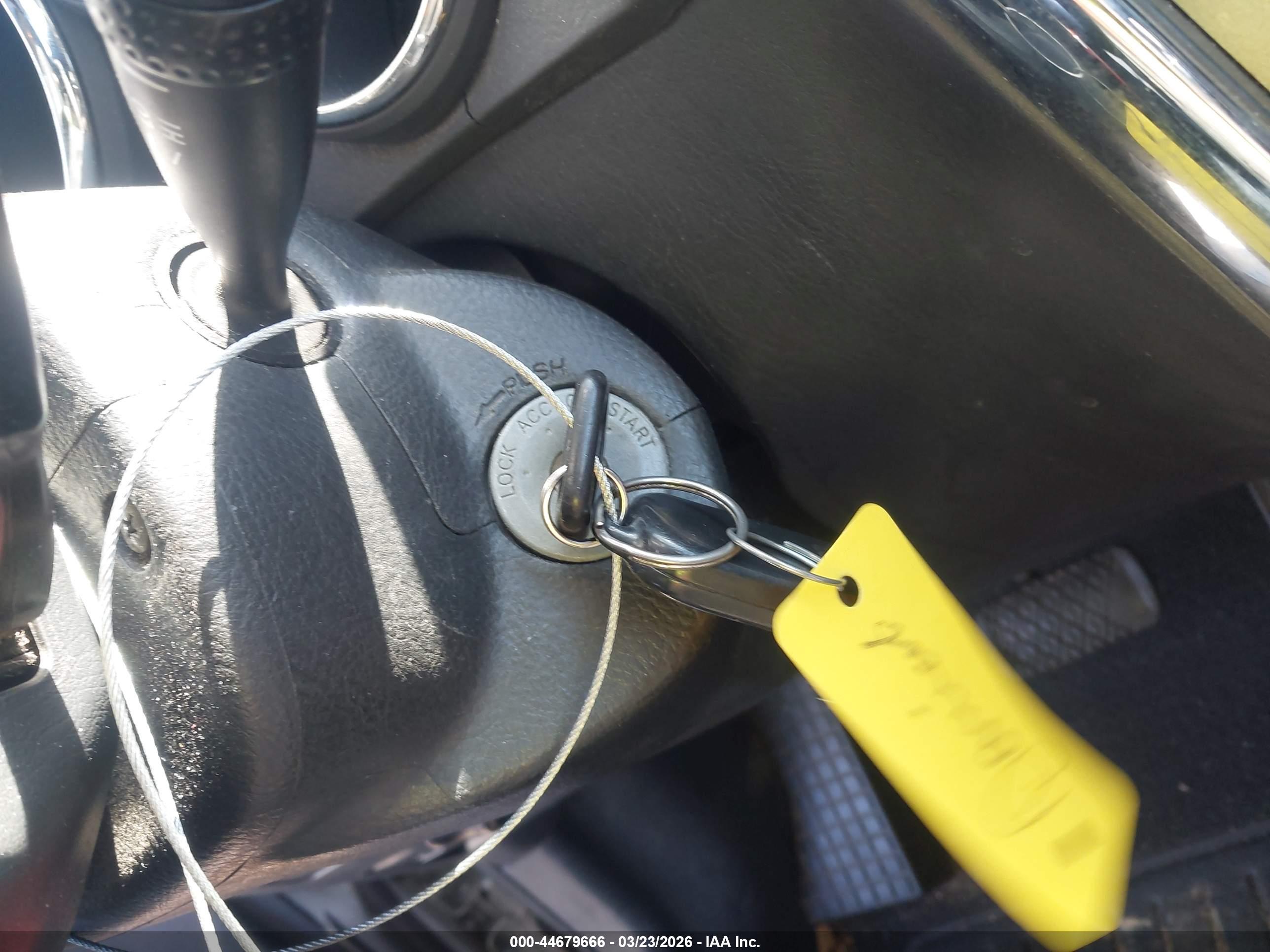 PONTIAC VIBE image 11