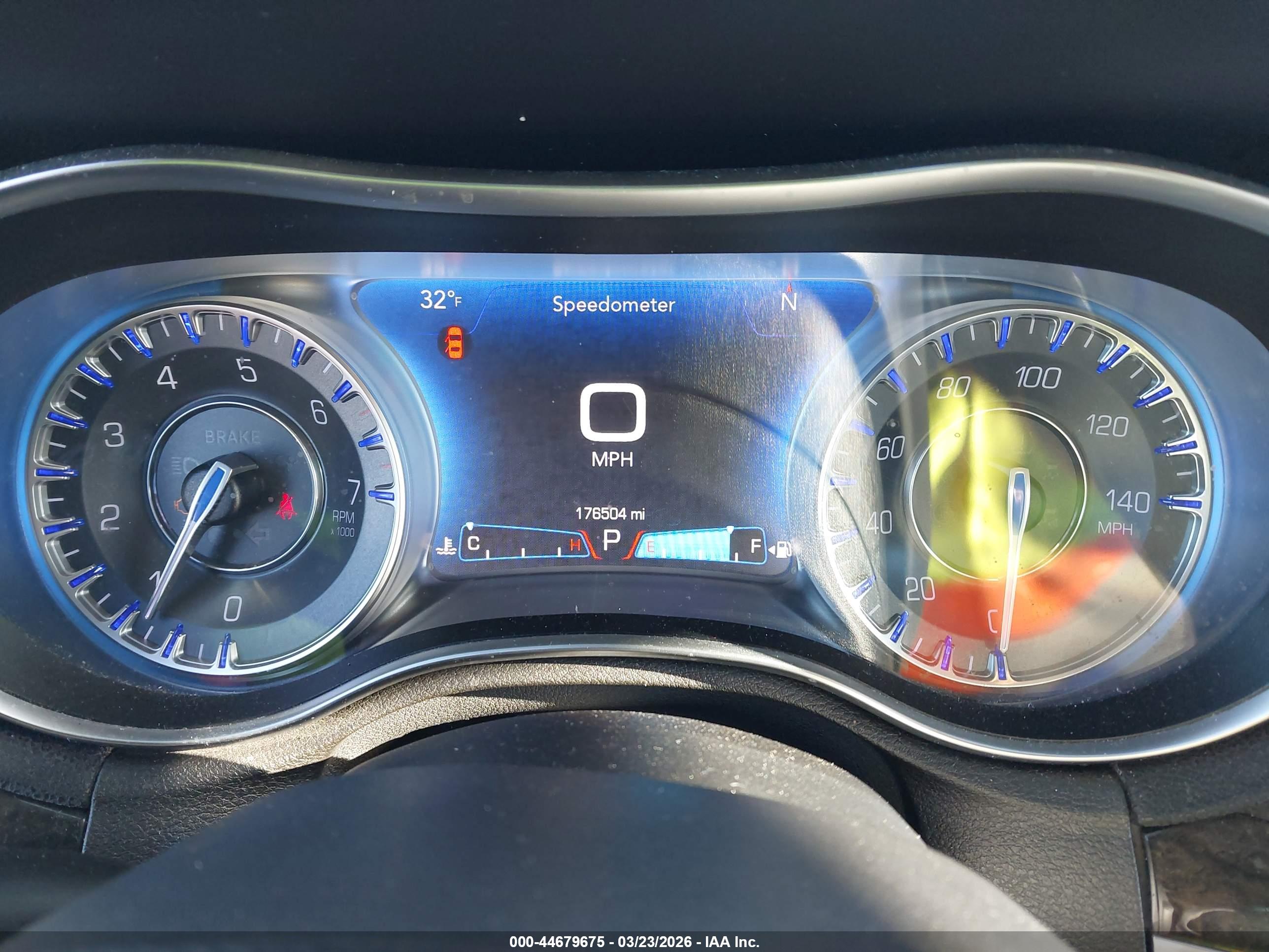 CHRYSLER 300C image 7