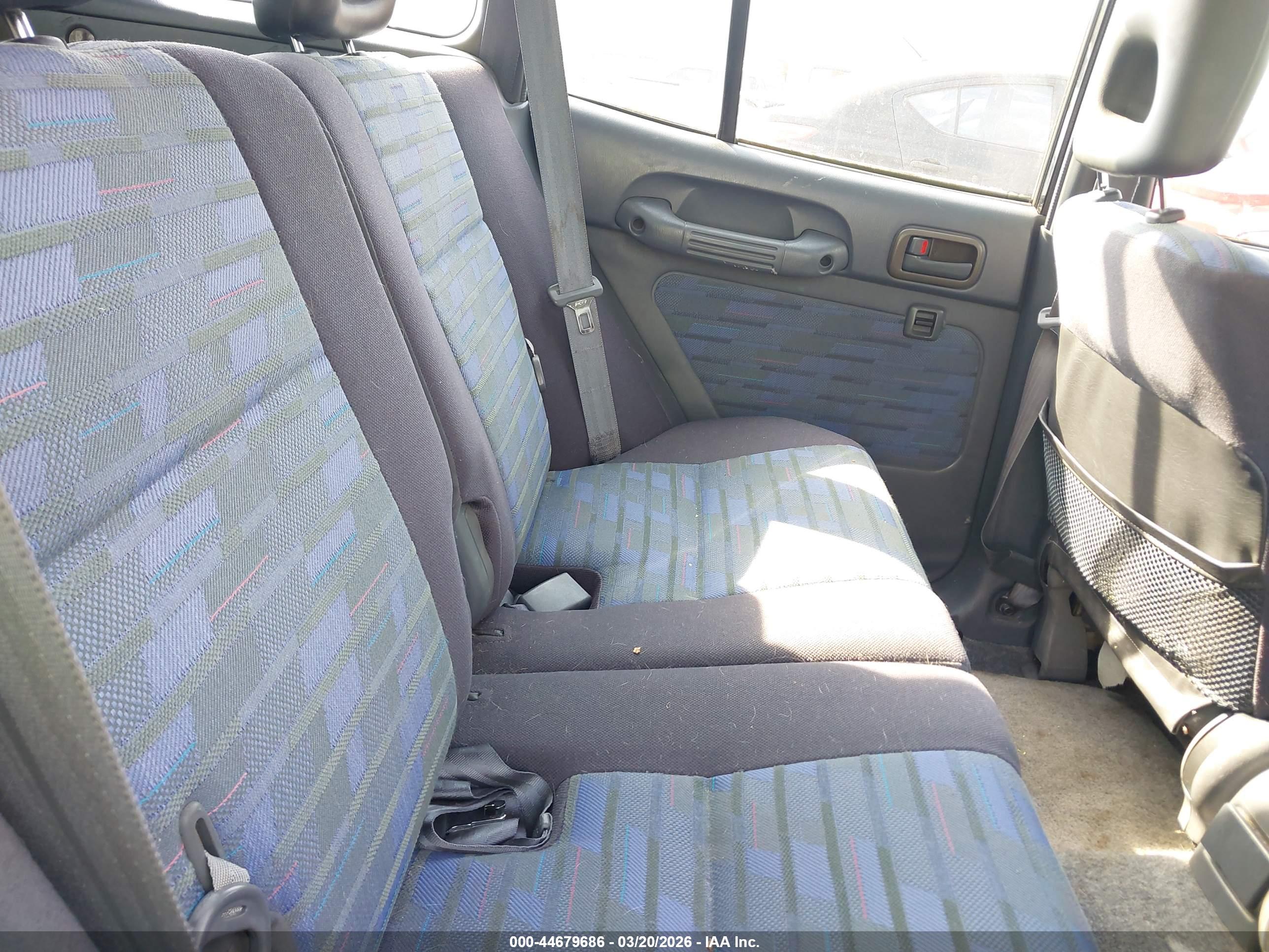 TOYOTA RAV4 image 8