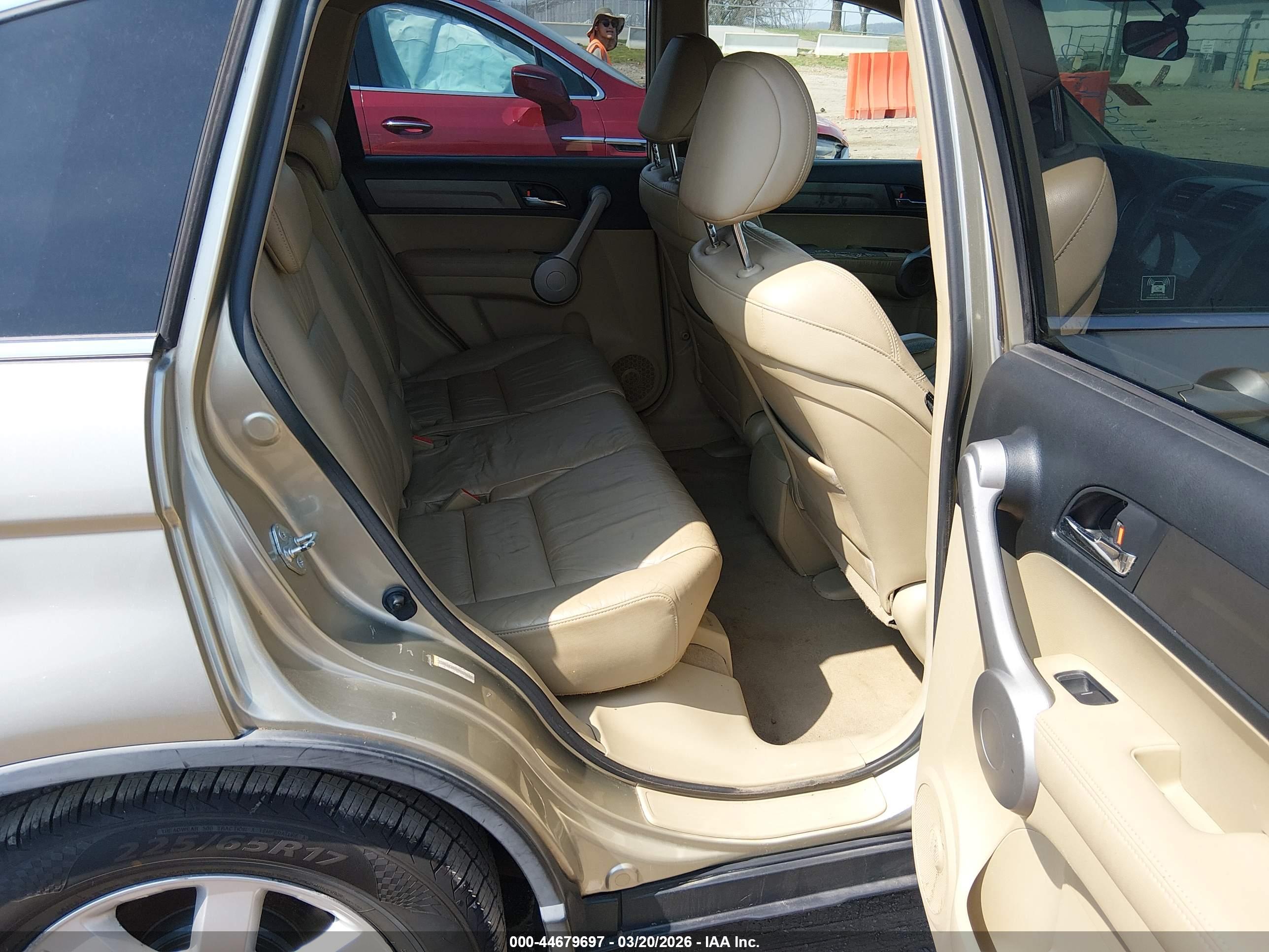 HONDA CR-V image 8