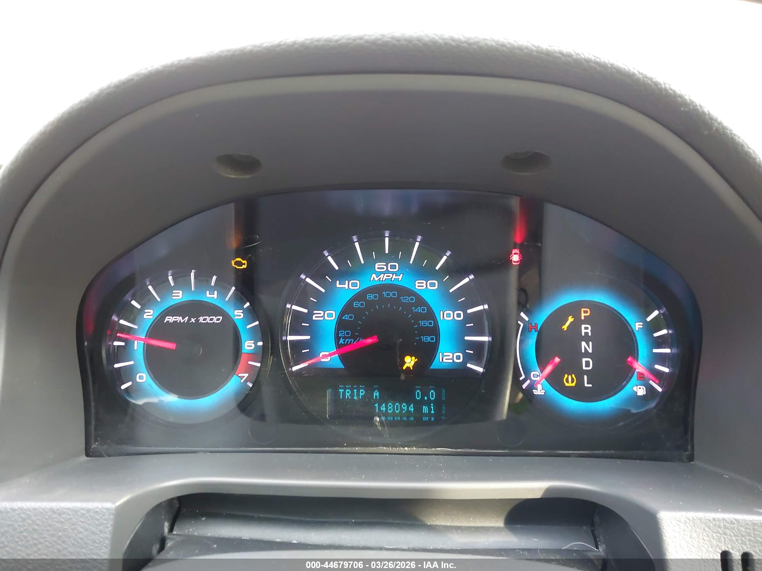 FORD FUSION image 7