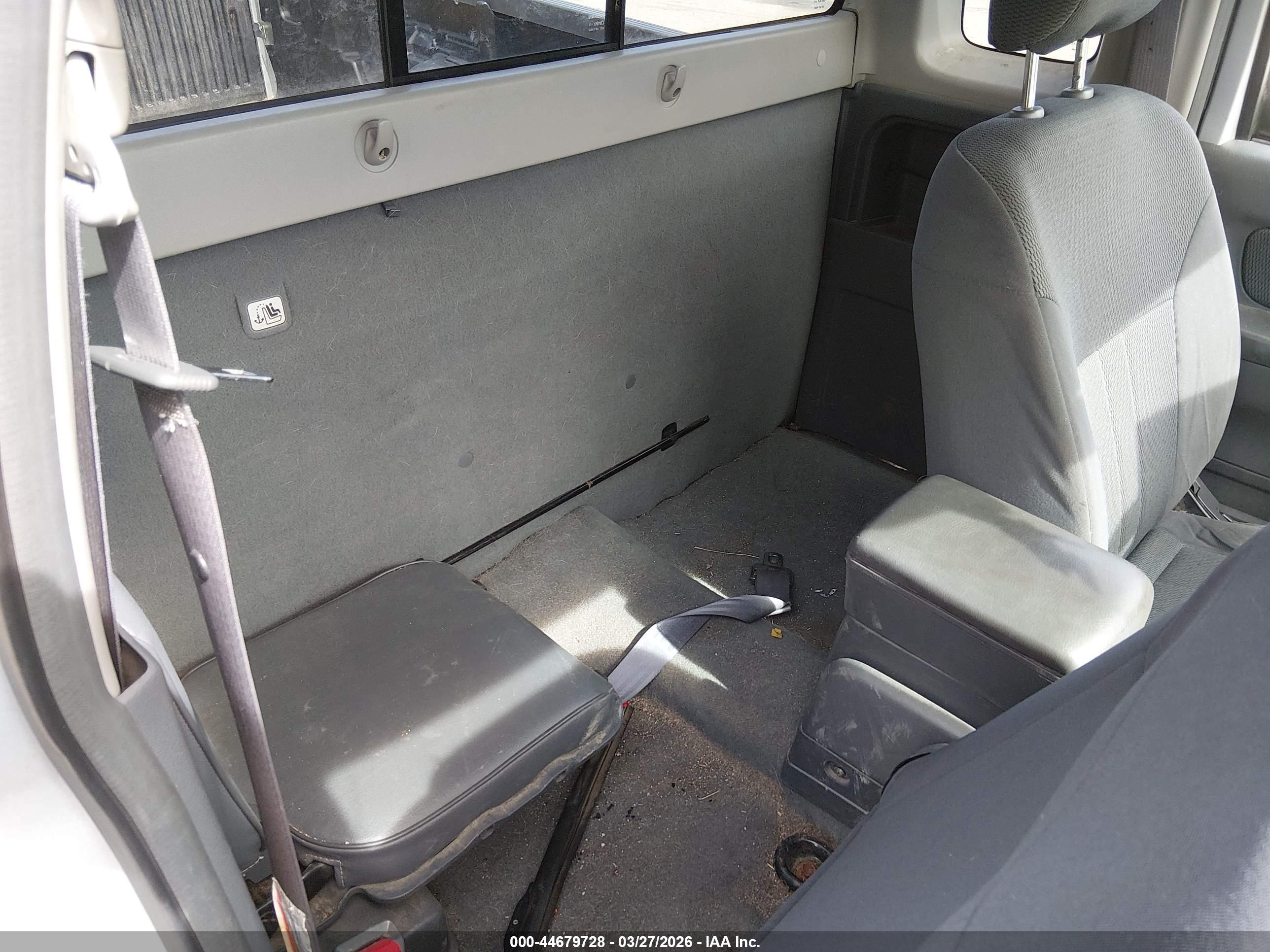 NISSAN FRONTIER image 8