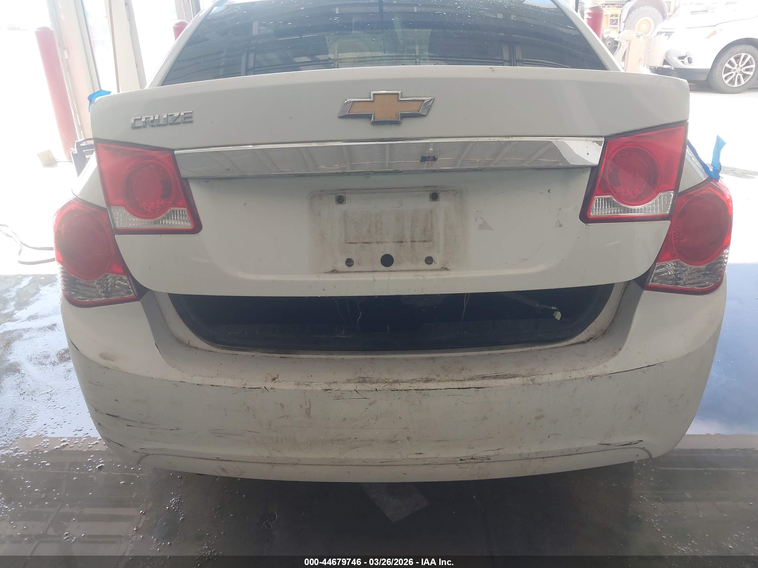 CHEVROLET CRUZE image 6
