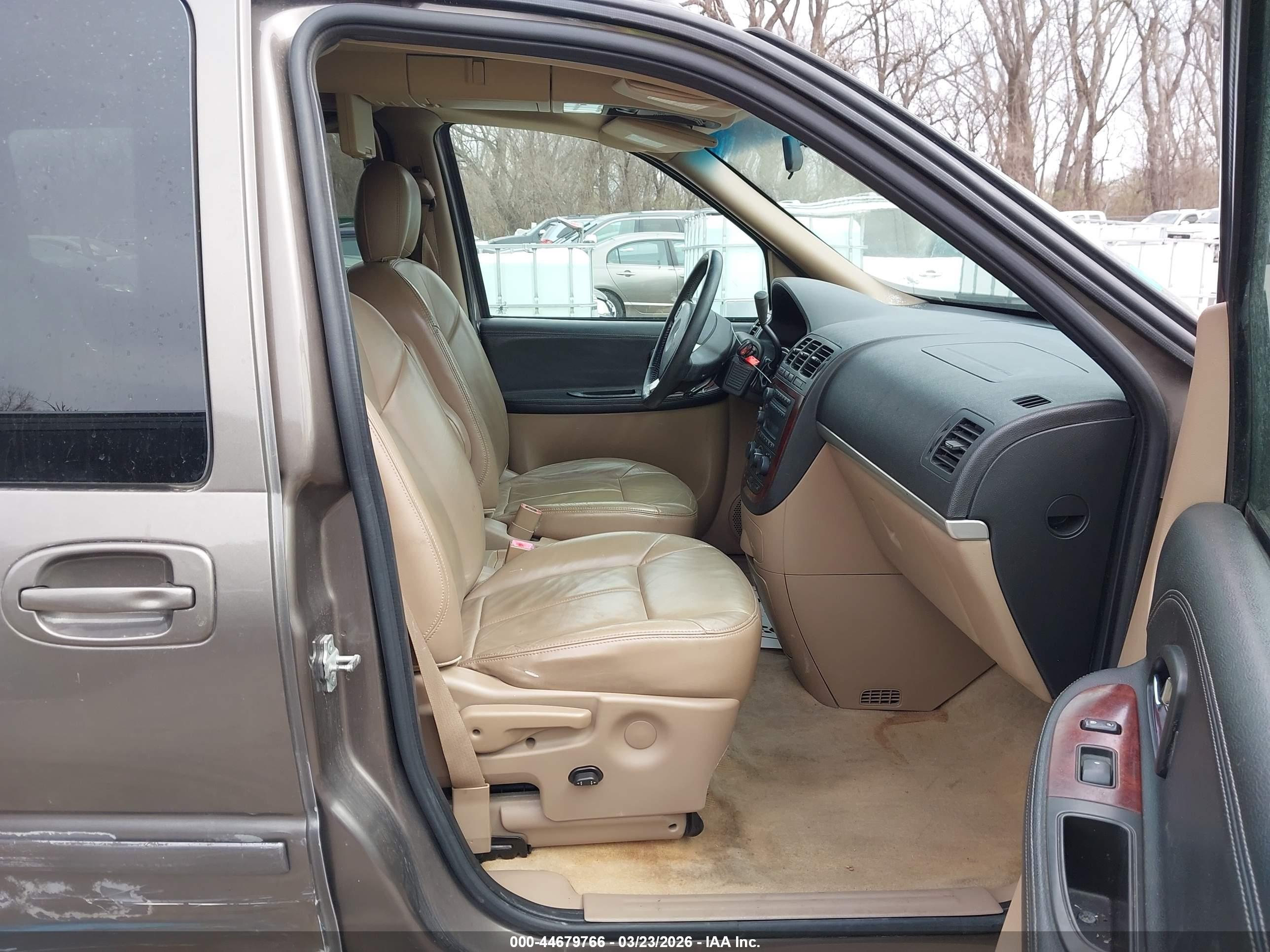 CHEVROLET UPLANDER image 5