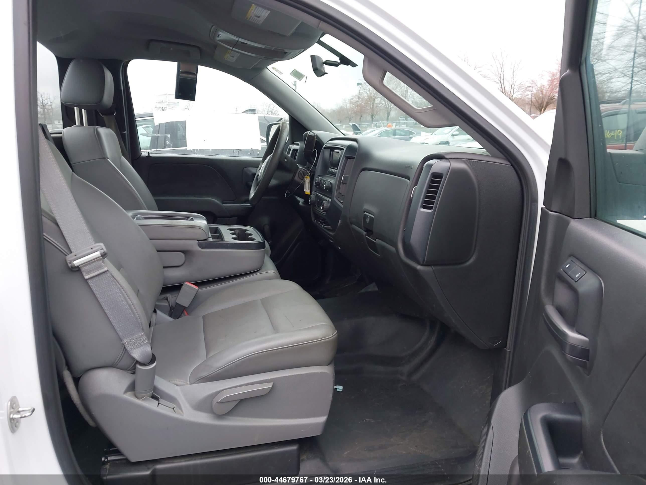 GMC SIERRA image 5