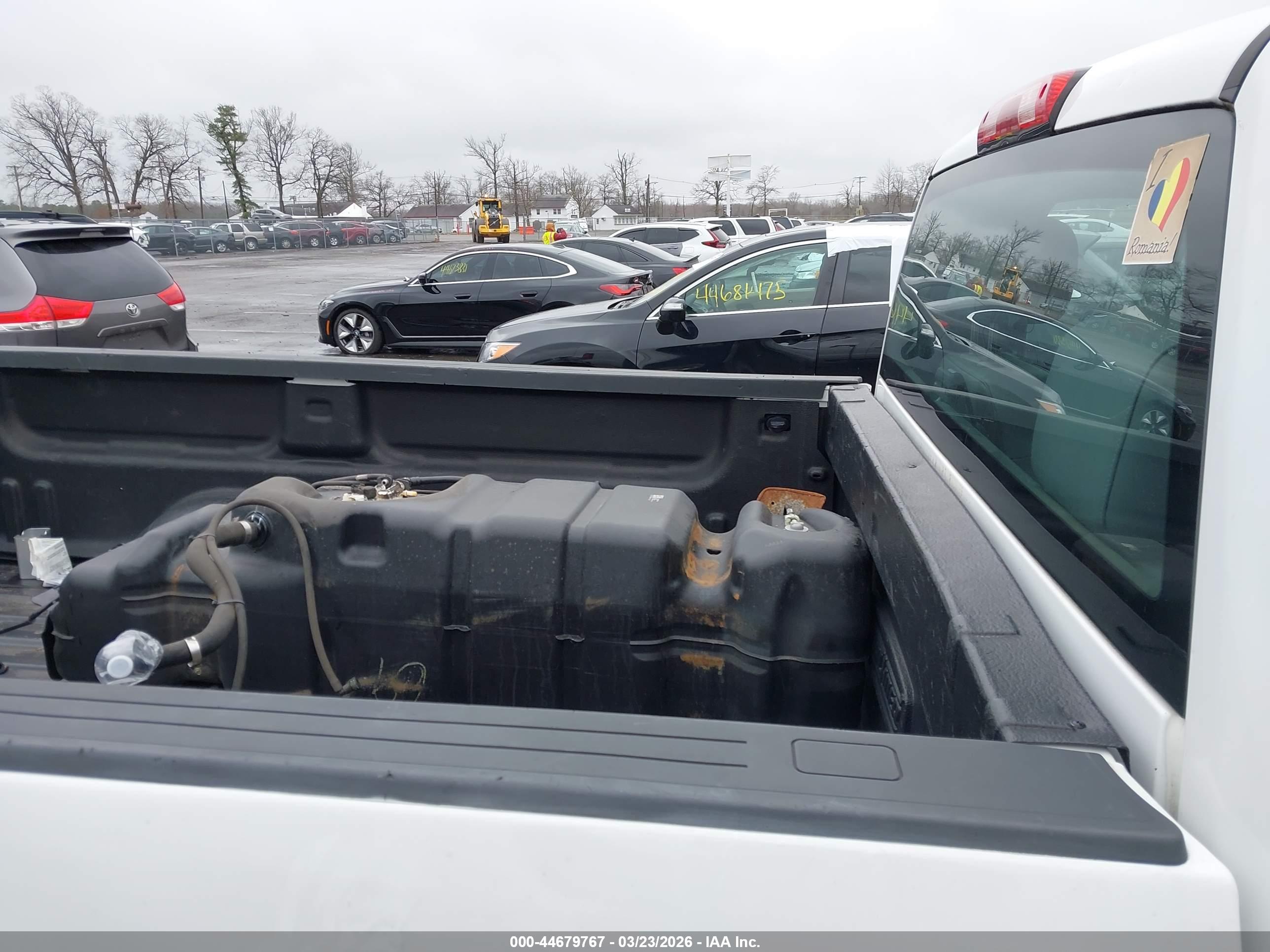 GMC SIERRA image 8