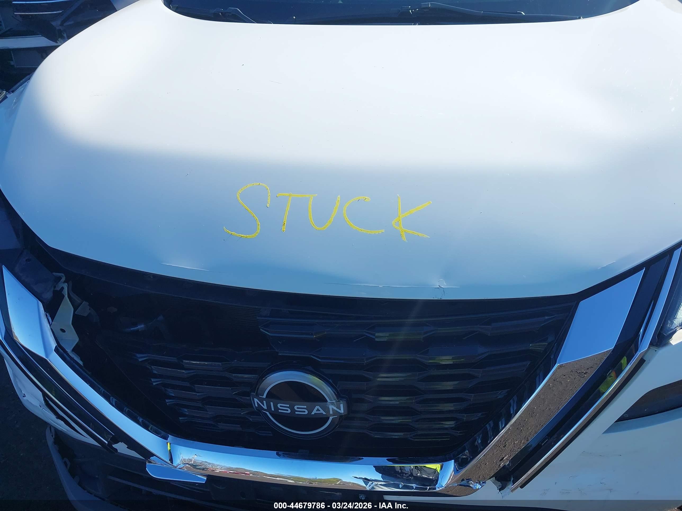 NISSAN ROGUE image 10