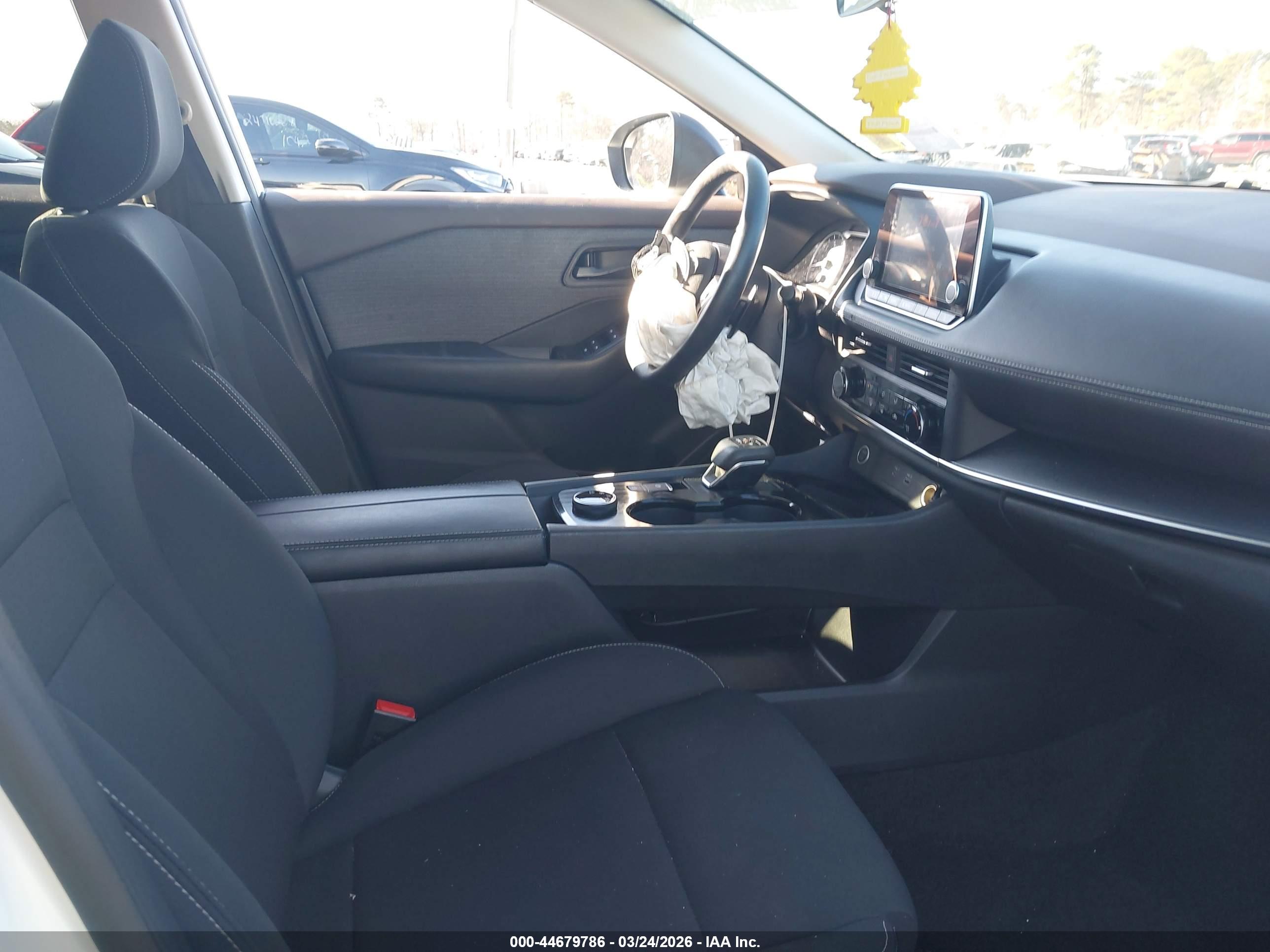 NISSAN ROGUE image 5