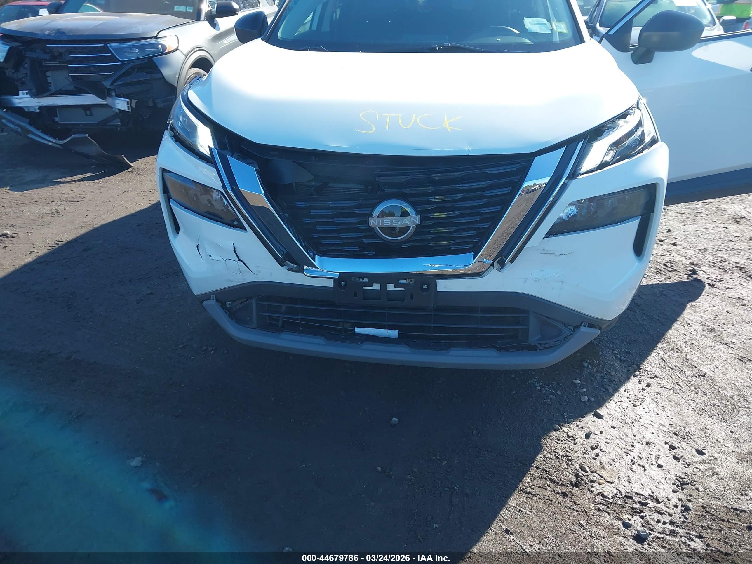 NISSAN ROGUE image 6