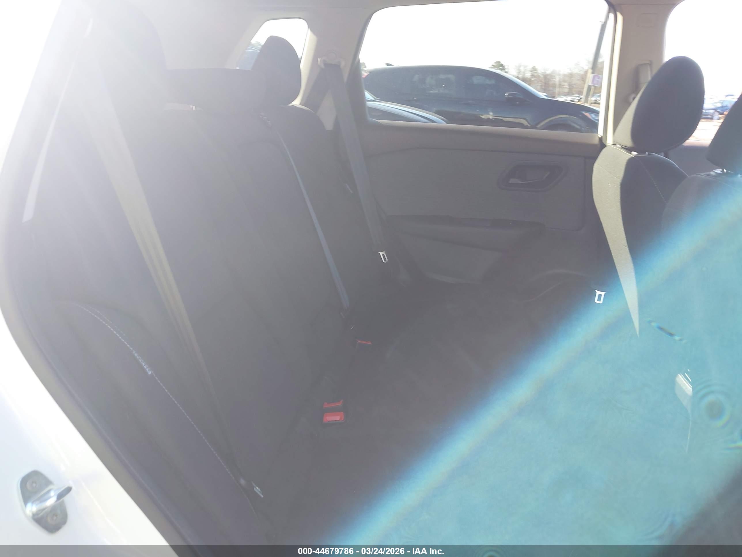 NISSAN ROGUE image 8