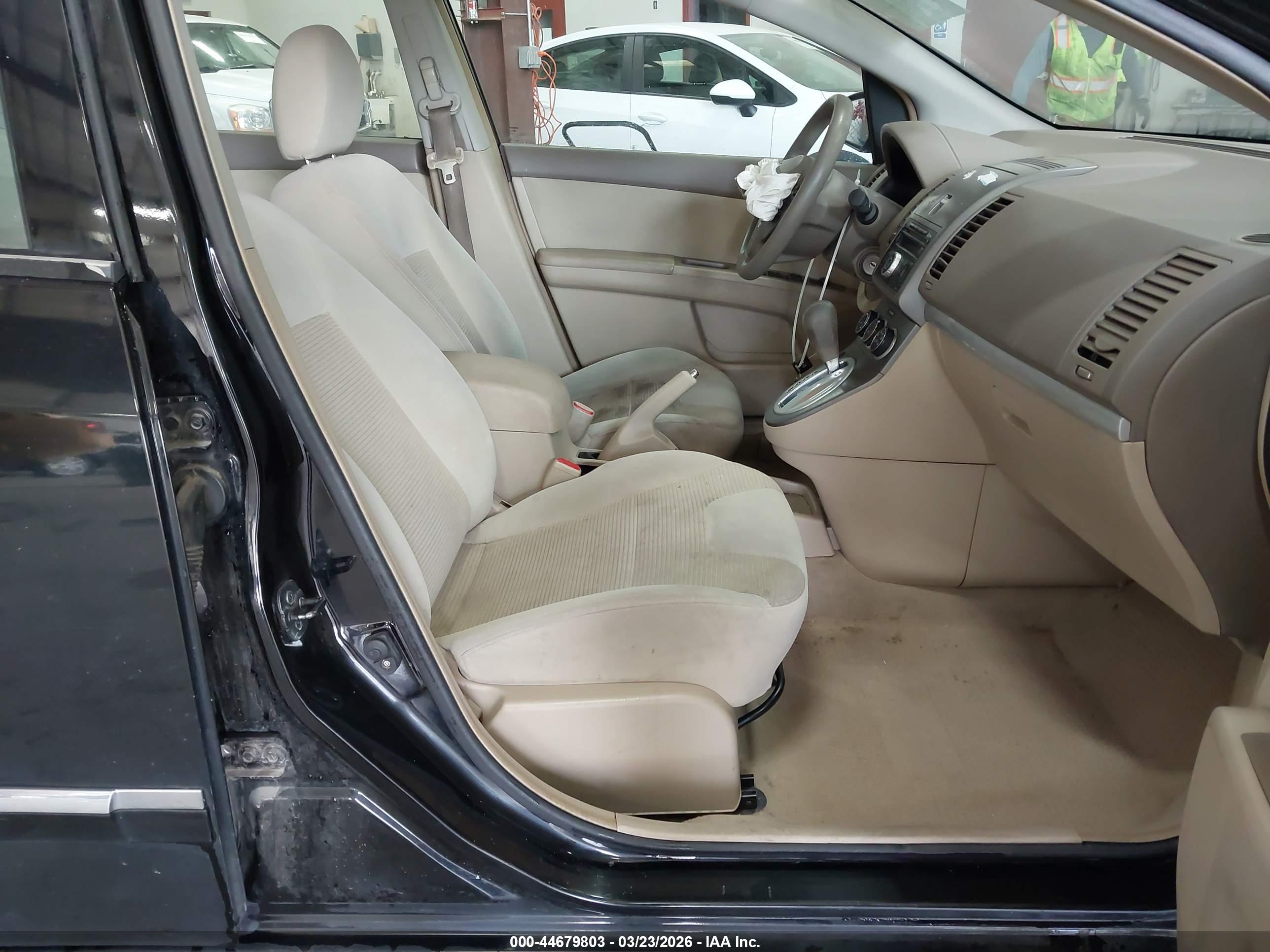NISSAN SENTRA image 5