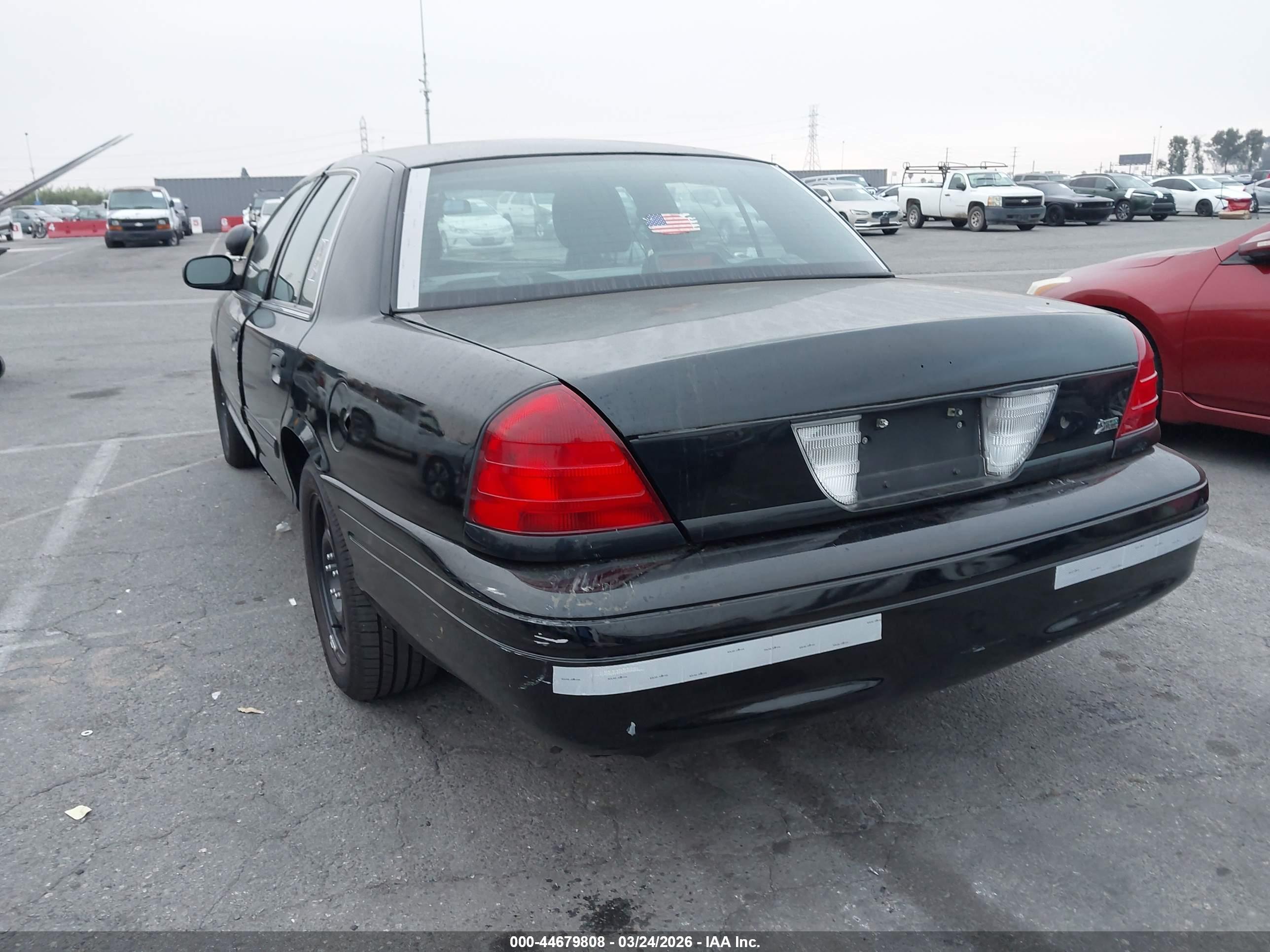 FORD CROWN image 3