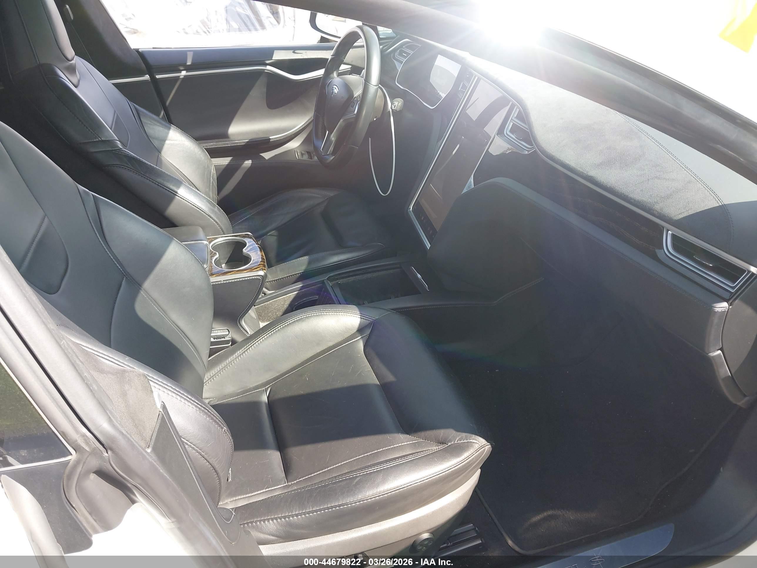 TESLA MODEL image 5