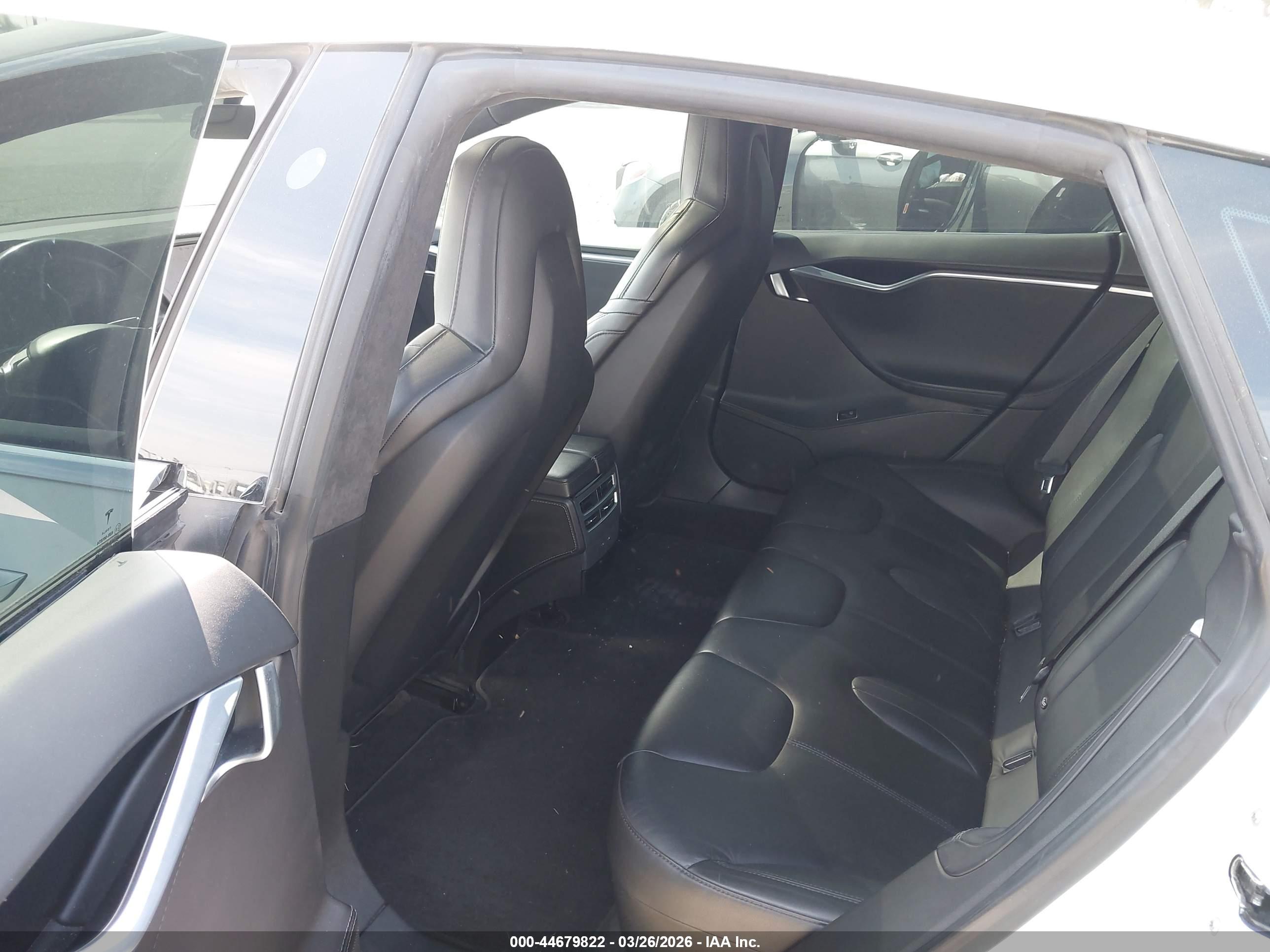 TESLA MODEL image 8