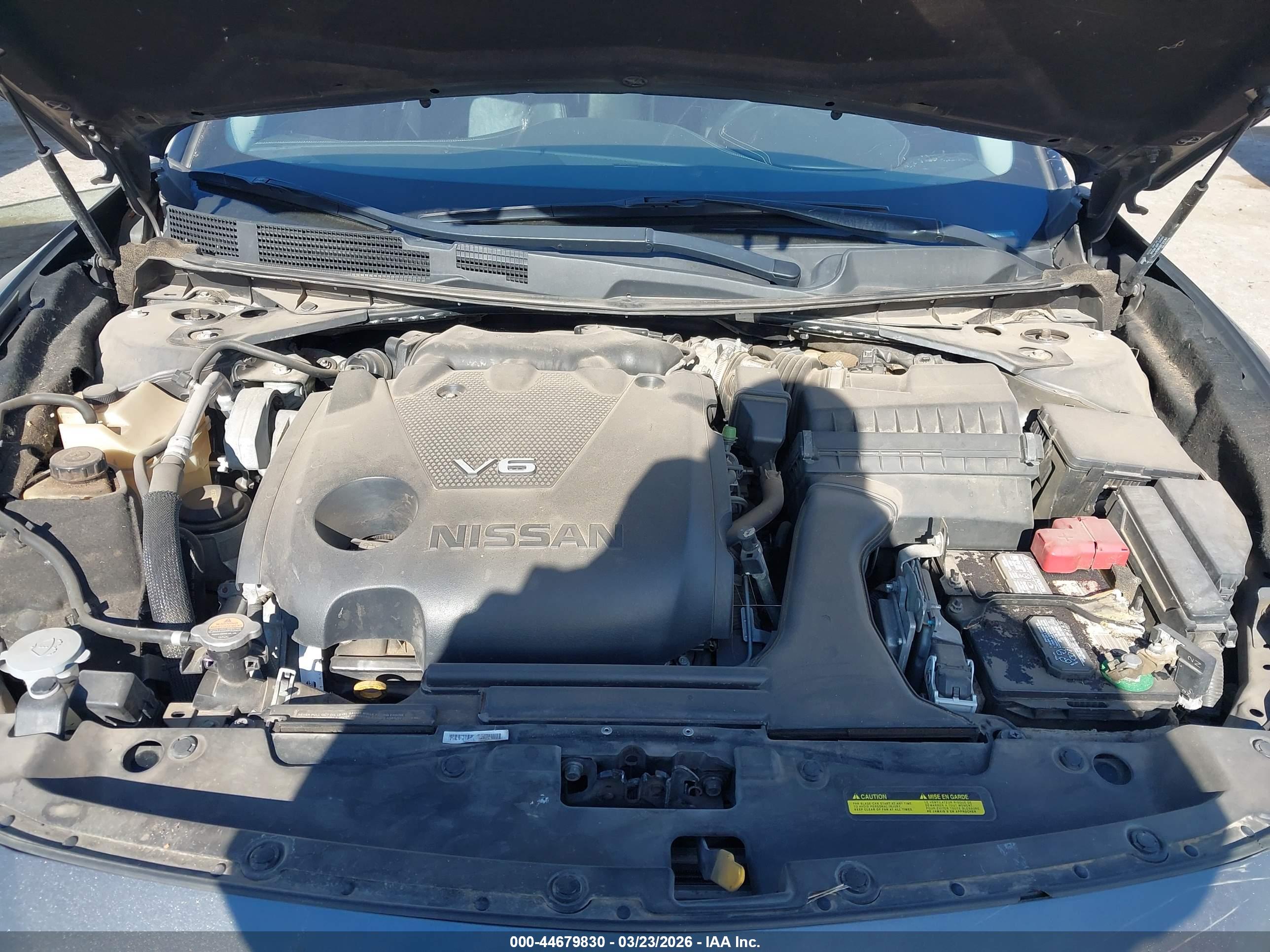 NISSAN MAXIMA image 10