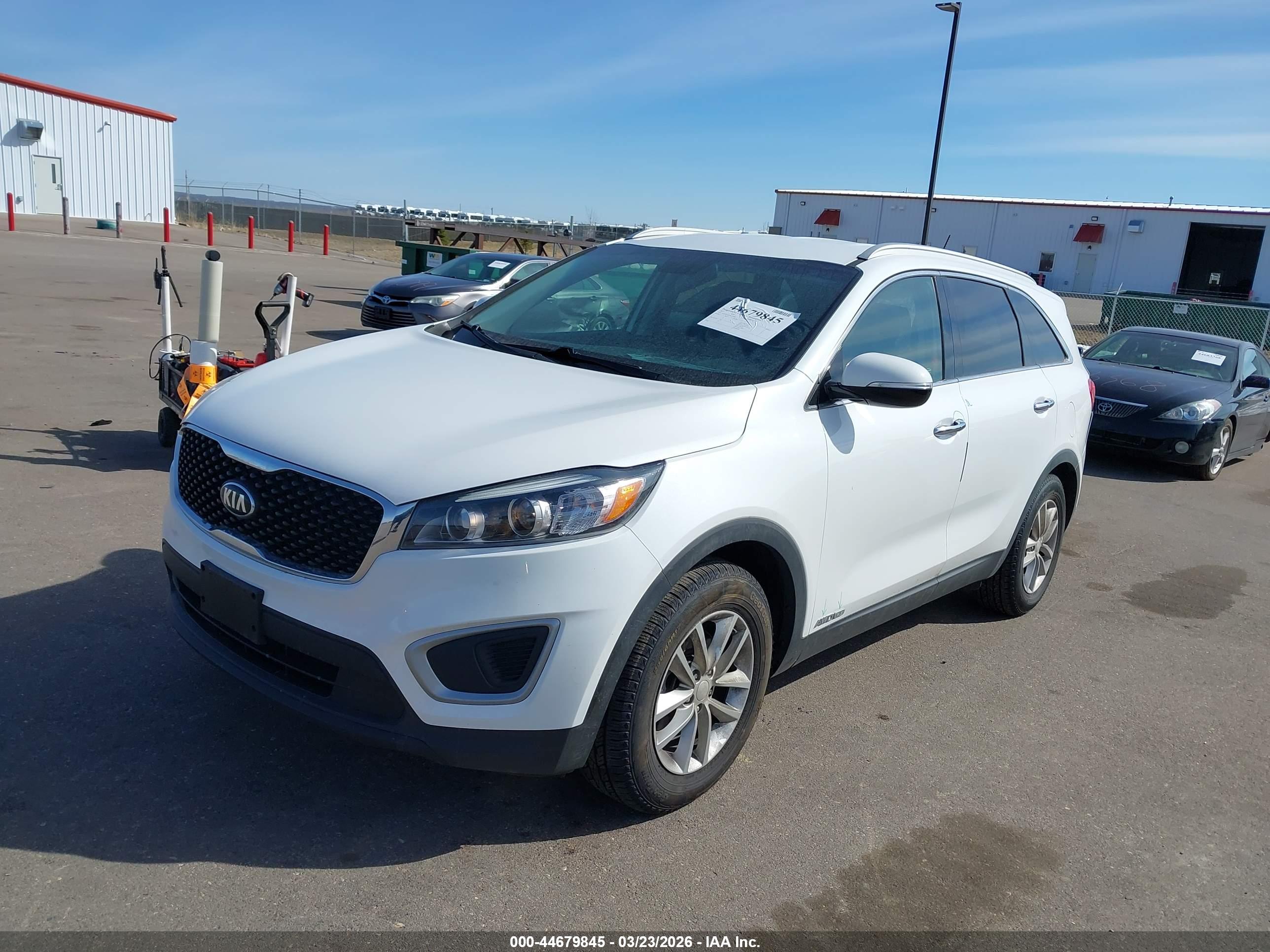 KIA SORENTO image 2