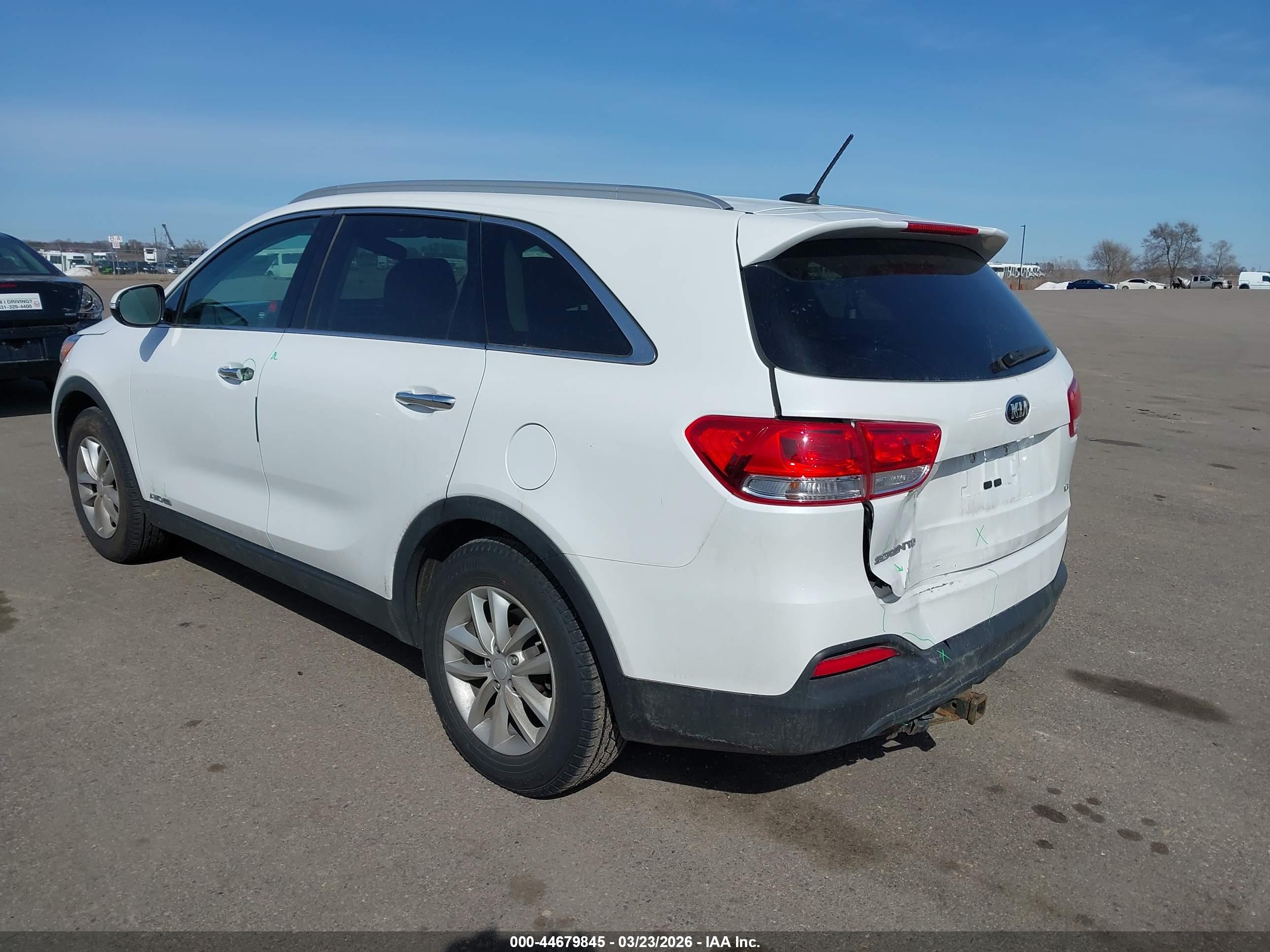 KIA SORENTO image 3