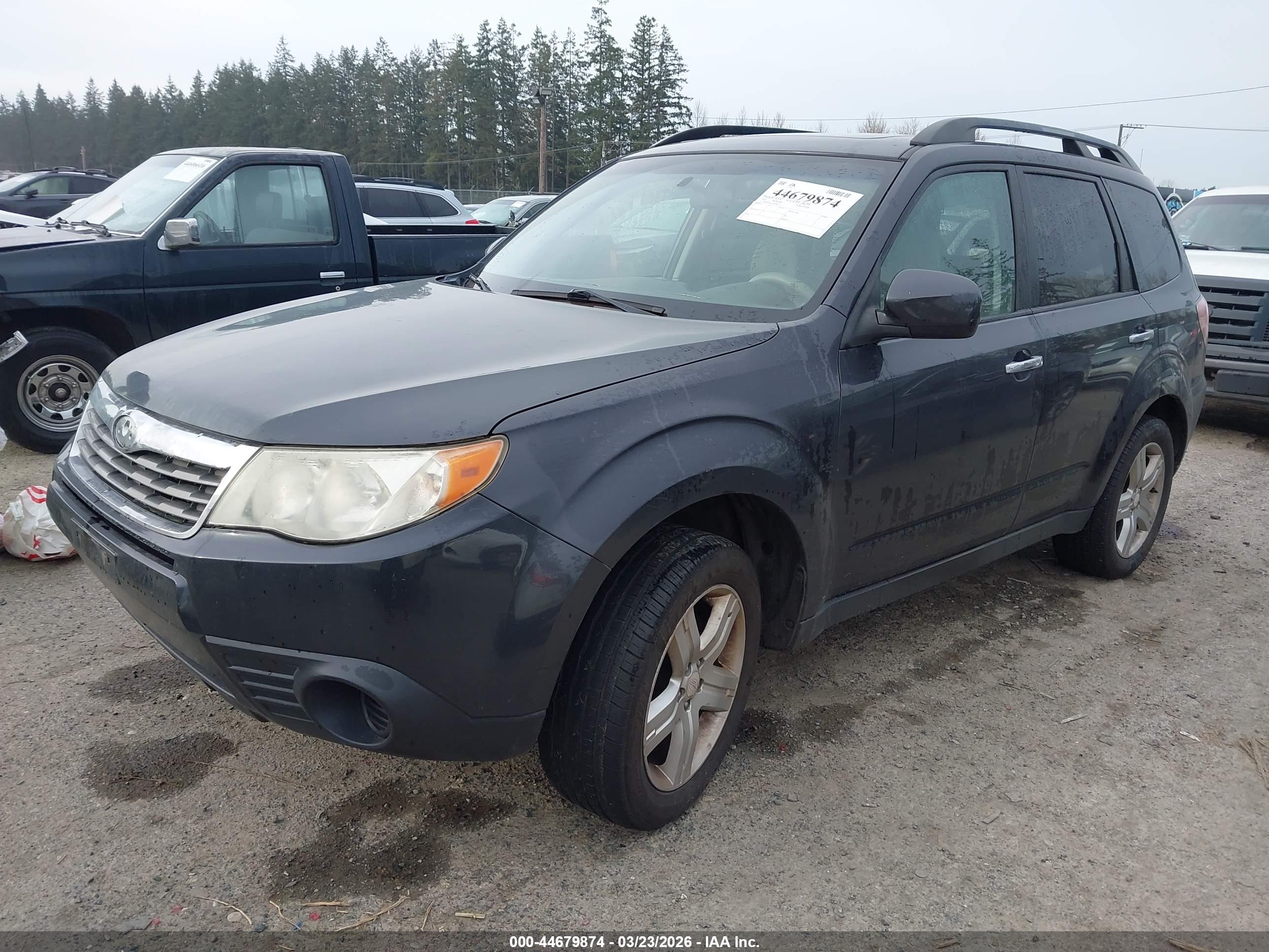 SUBARU FORESTER image 2