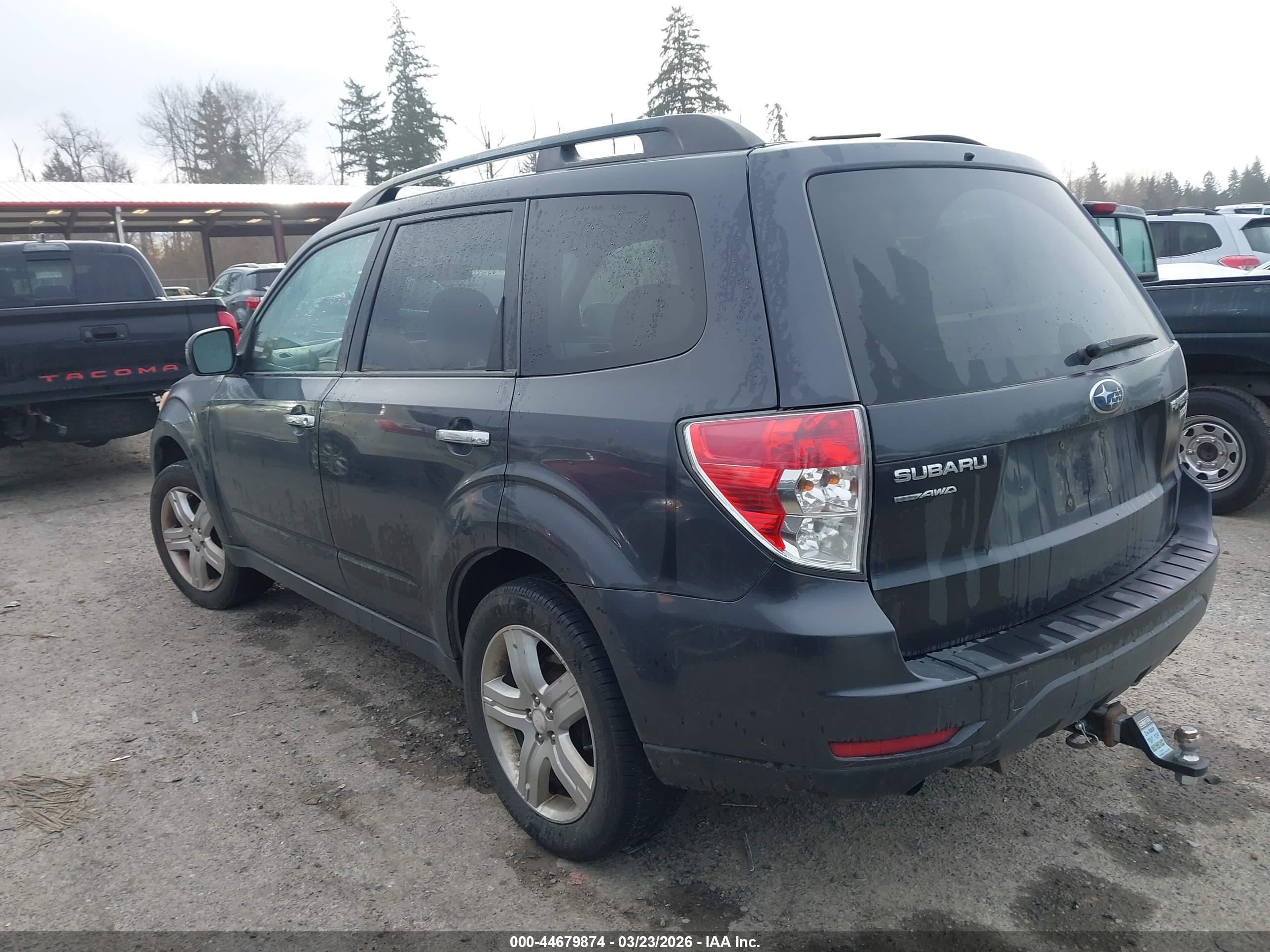 SUBARU FORESTER image 3