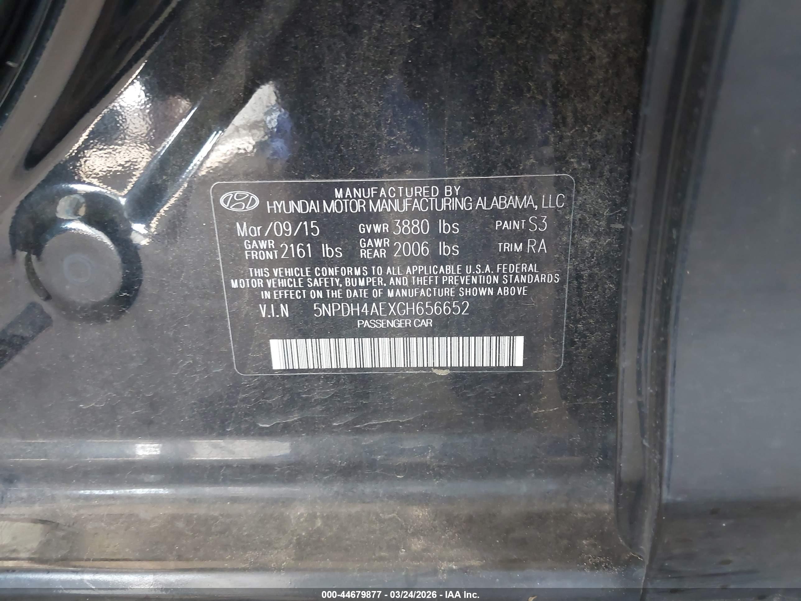 HYUNDAI ELANTRA image 9