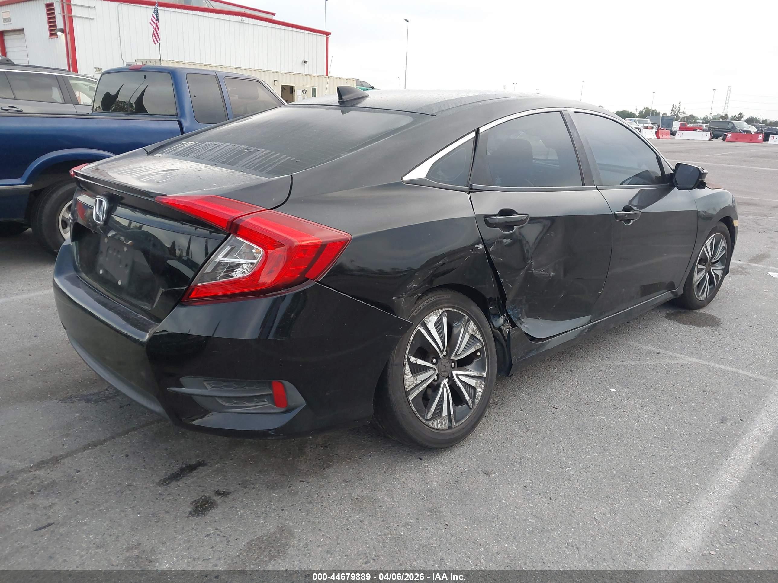 HONDA CIVIC image 4