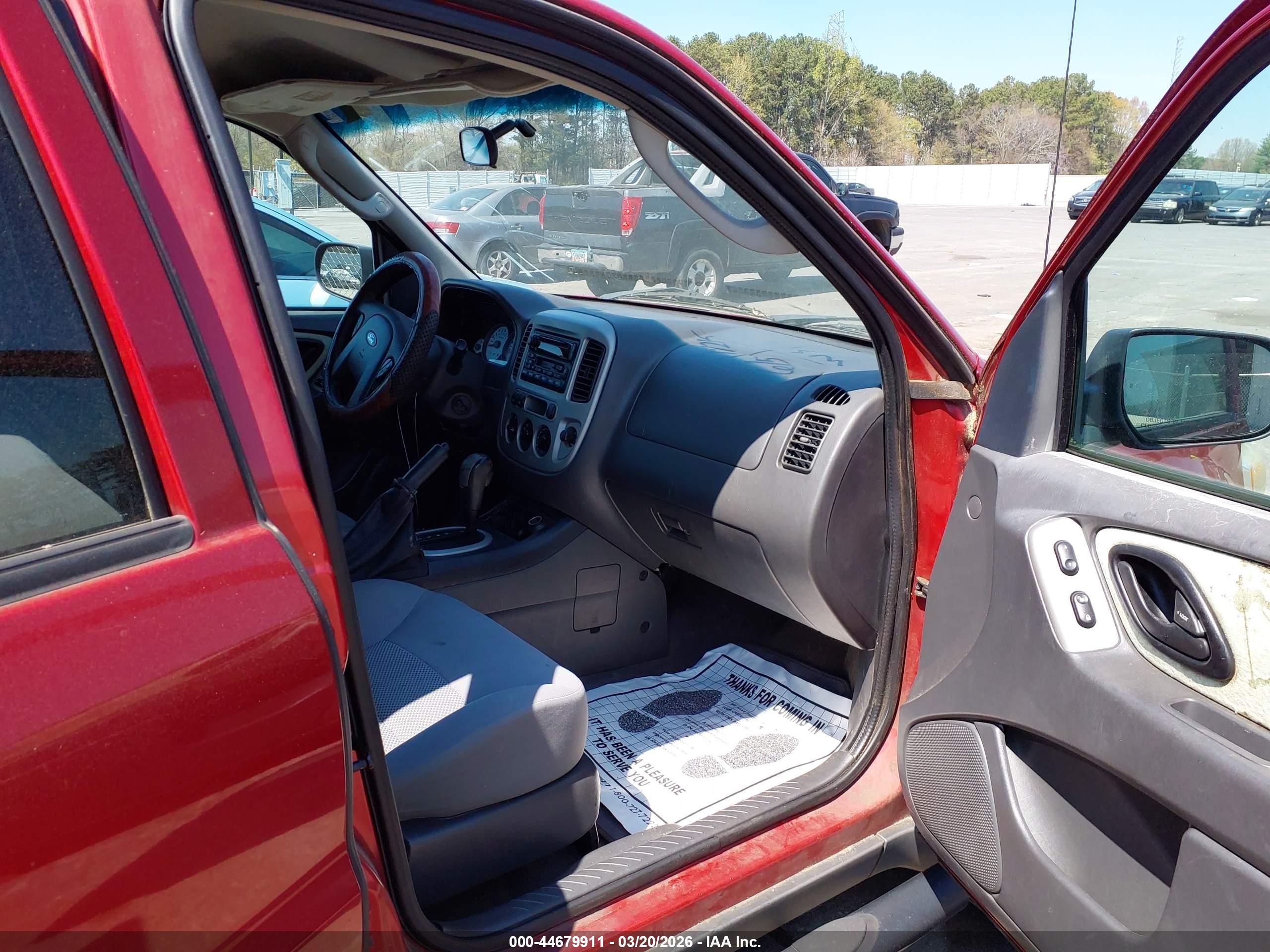 FORD ESCAPE image 5