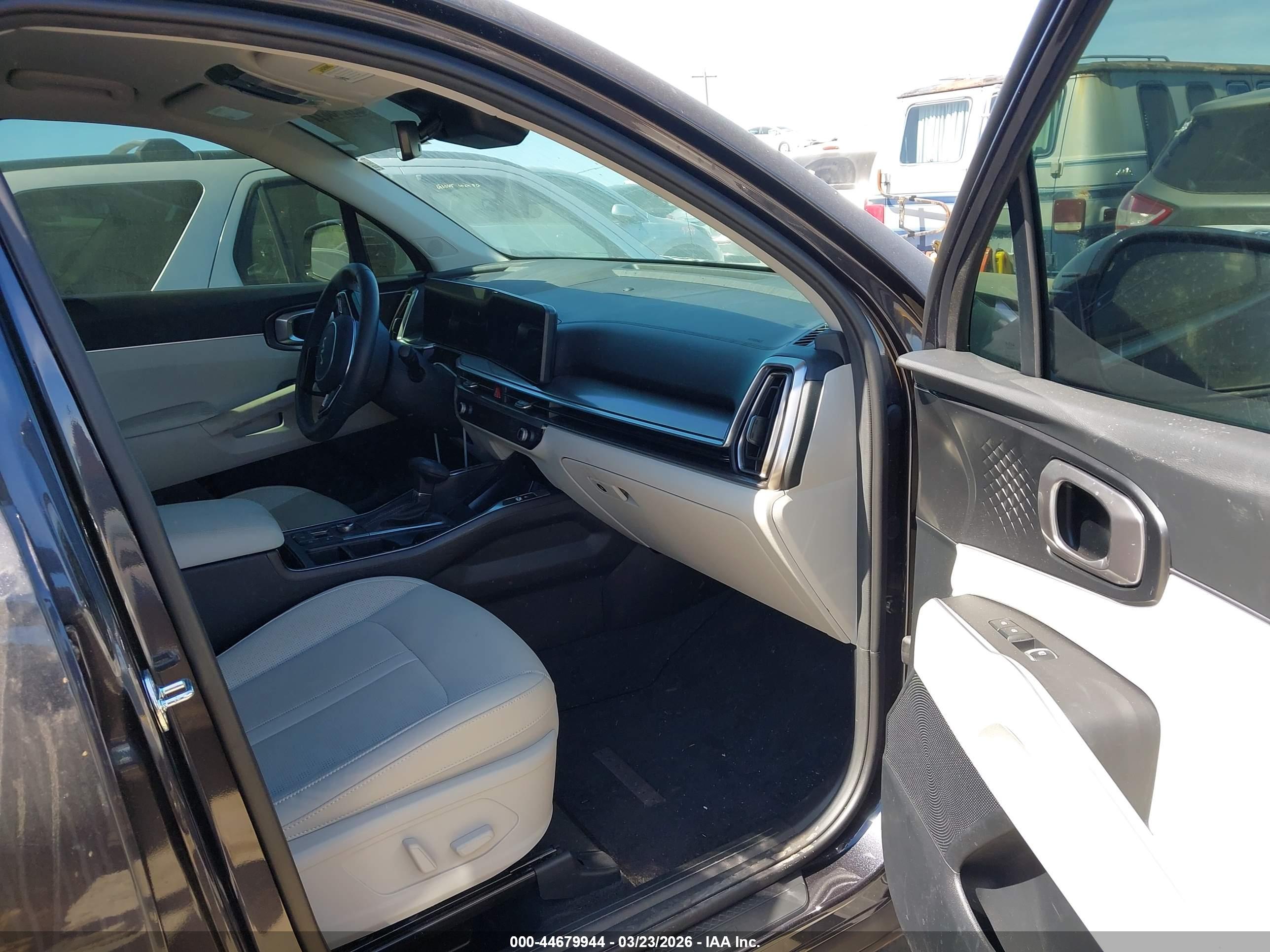KIA SORENTO image 5