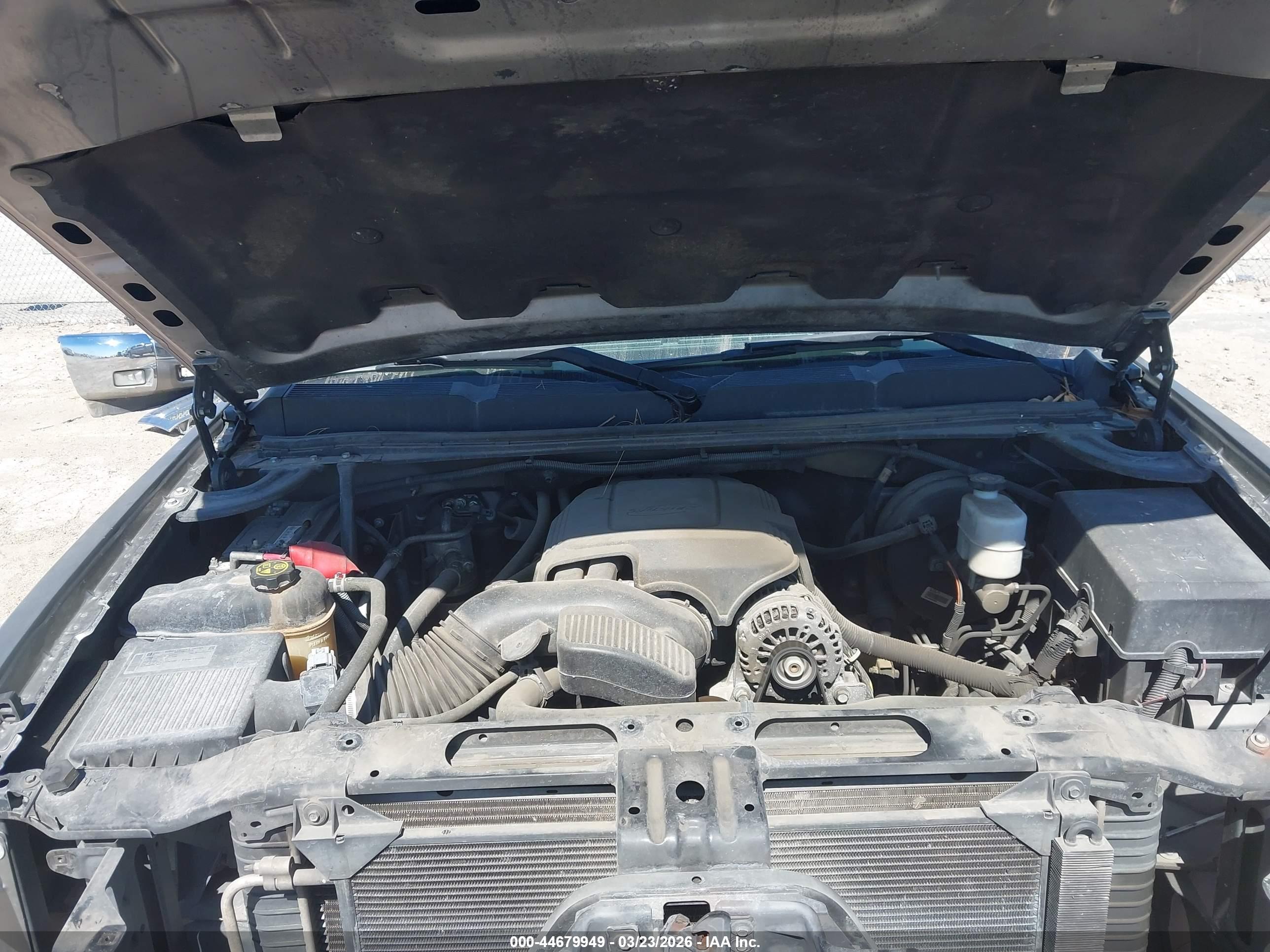 CHEVROLET SILVERADO image 10