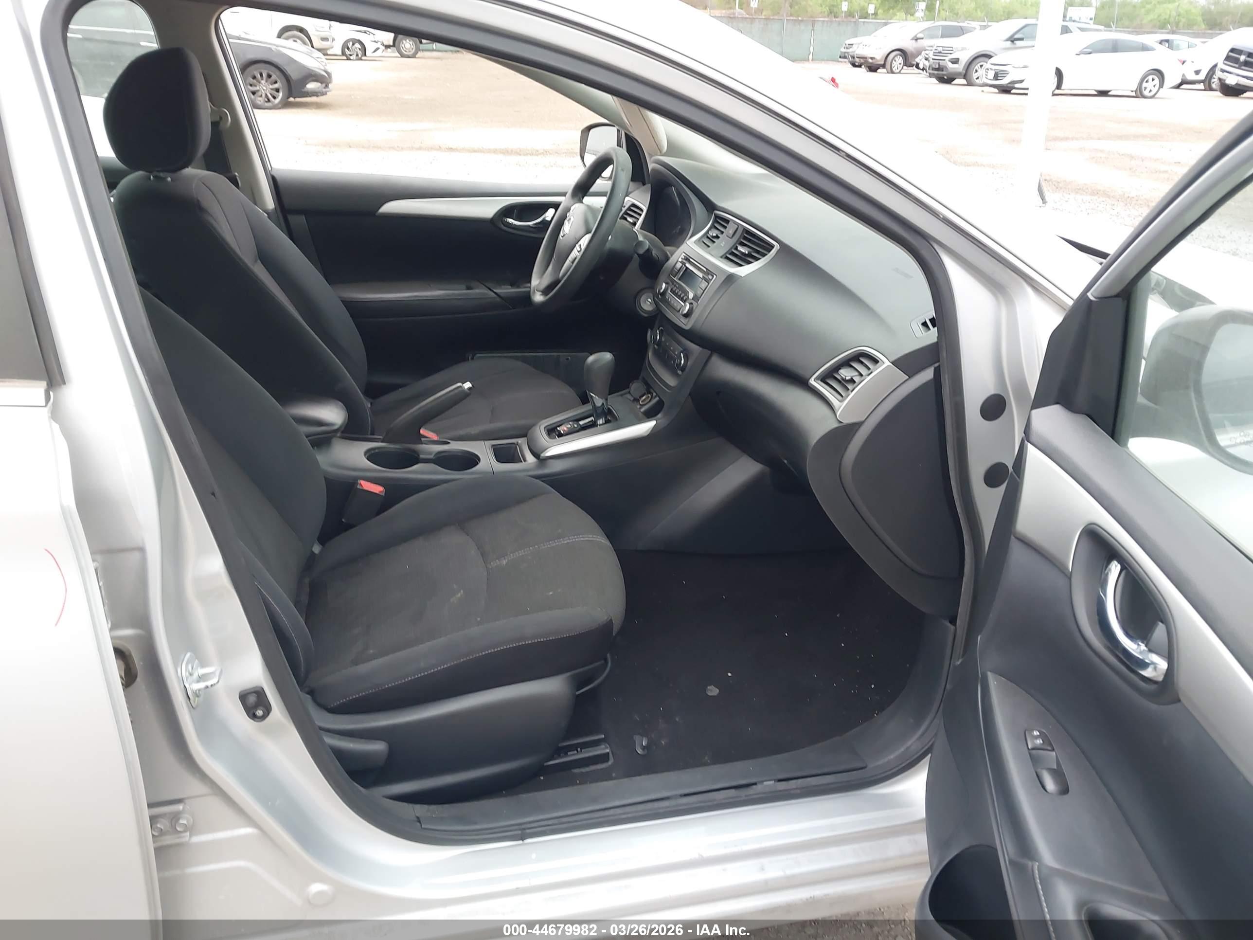 NISSAN SENTRA image 5