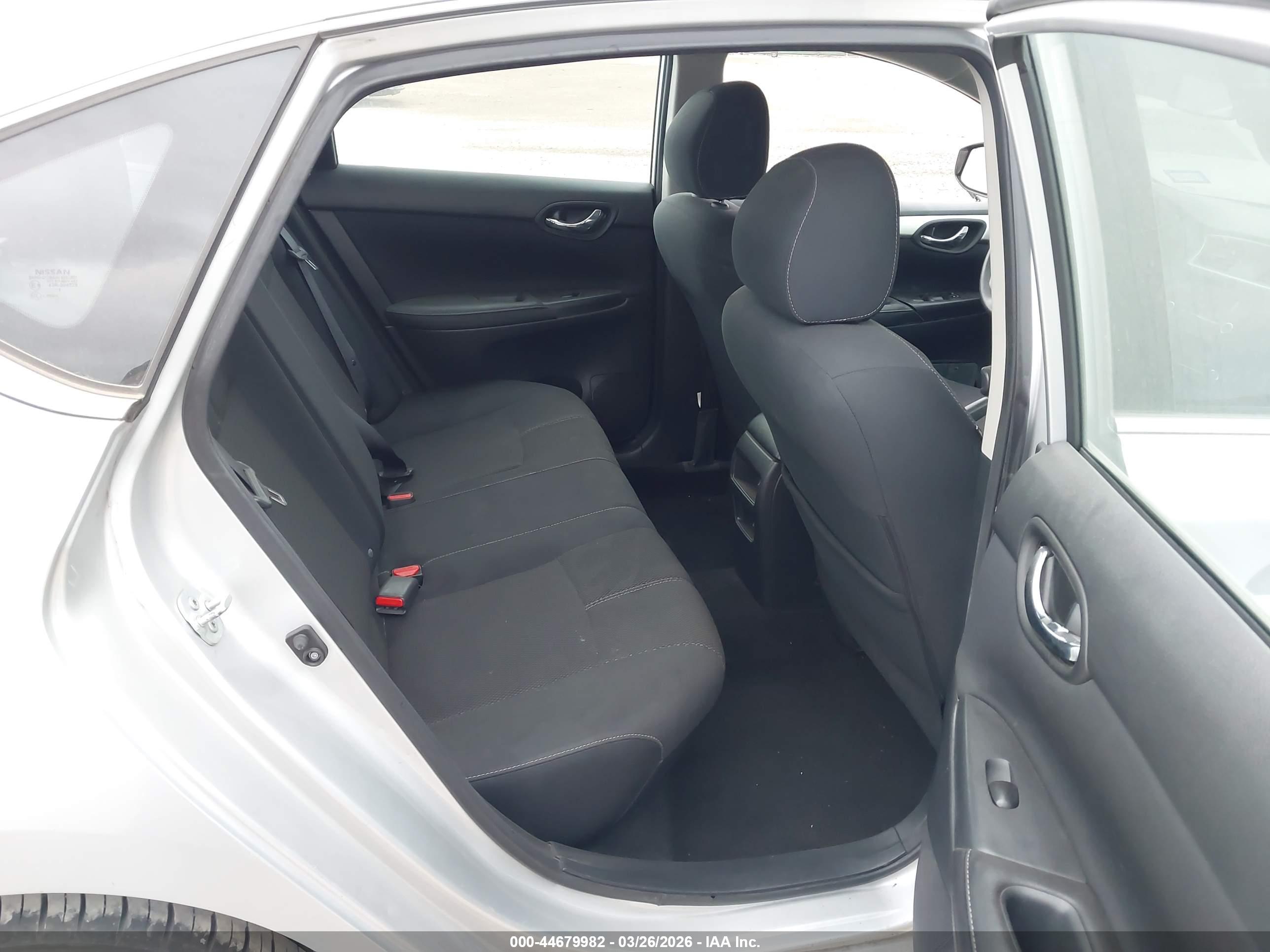NISSAN SENTRA image 8