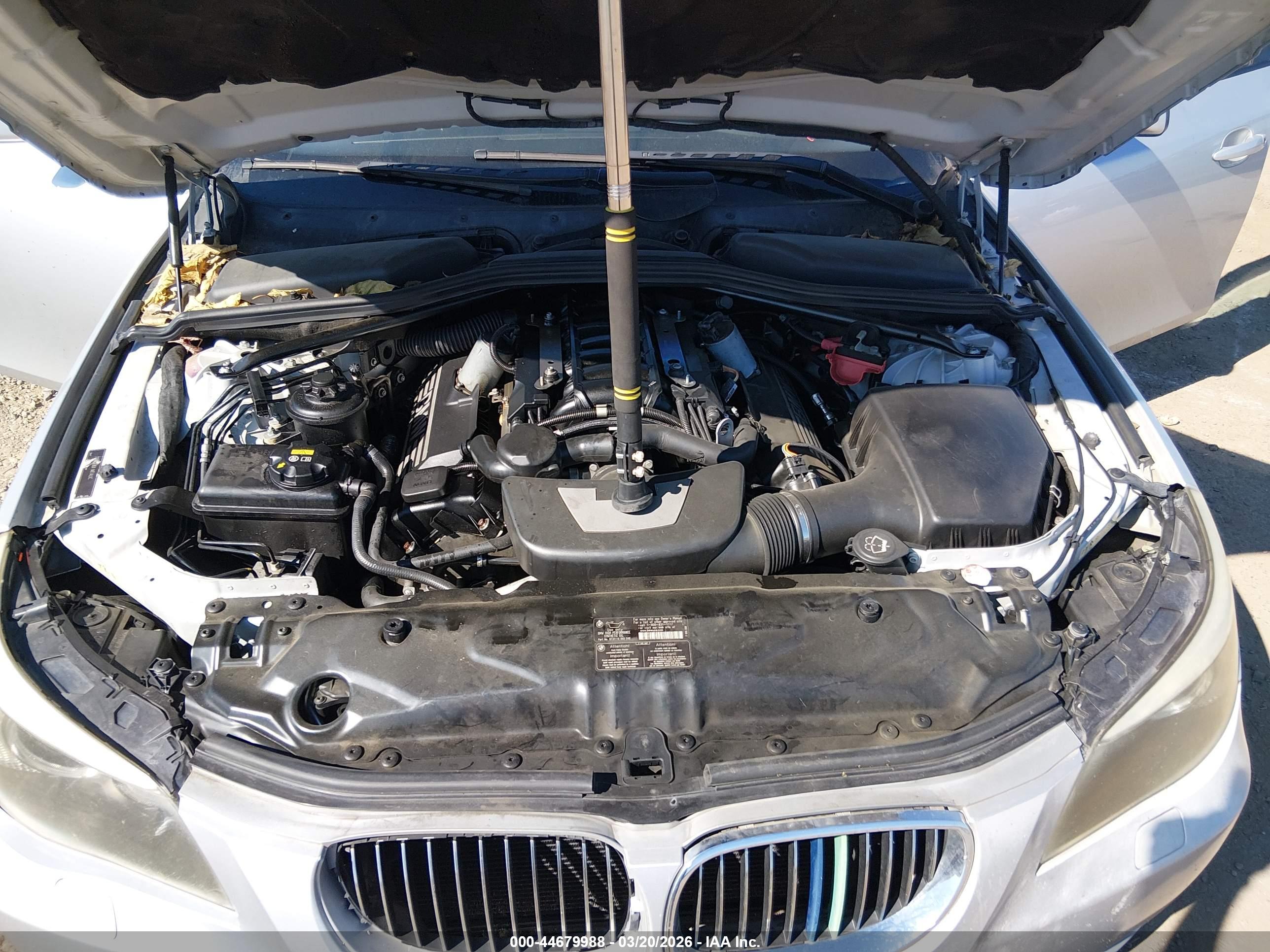 BMW 550I image 10