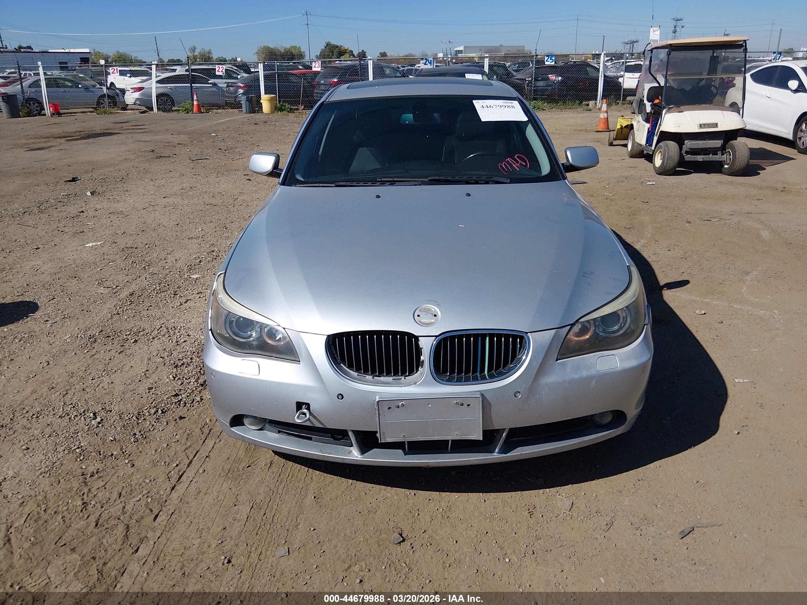 BMW 550I image 6